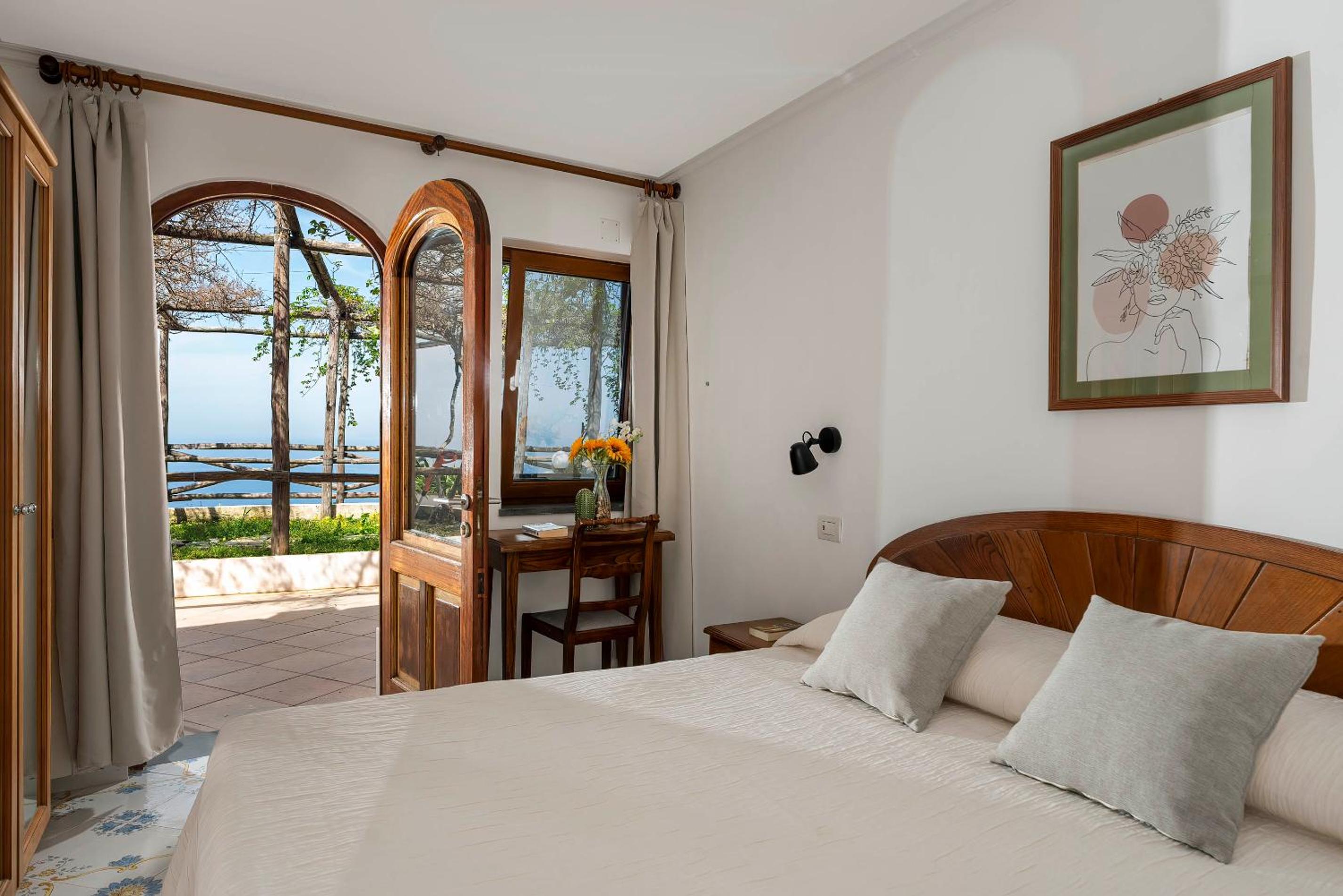 Double Room with Sea View - Photo 1