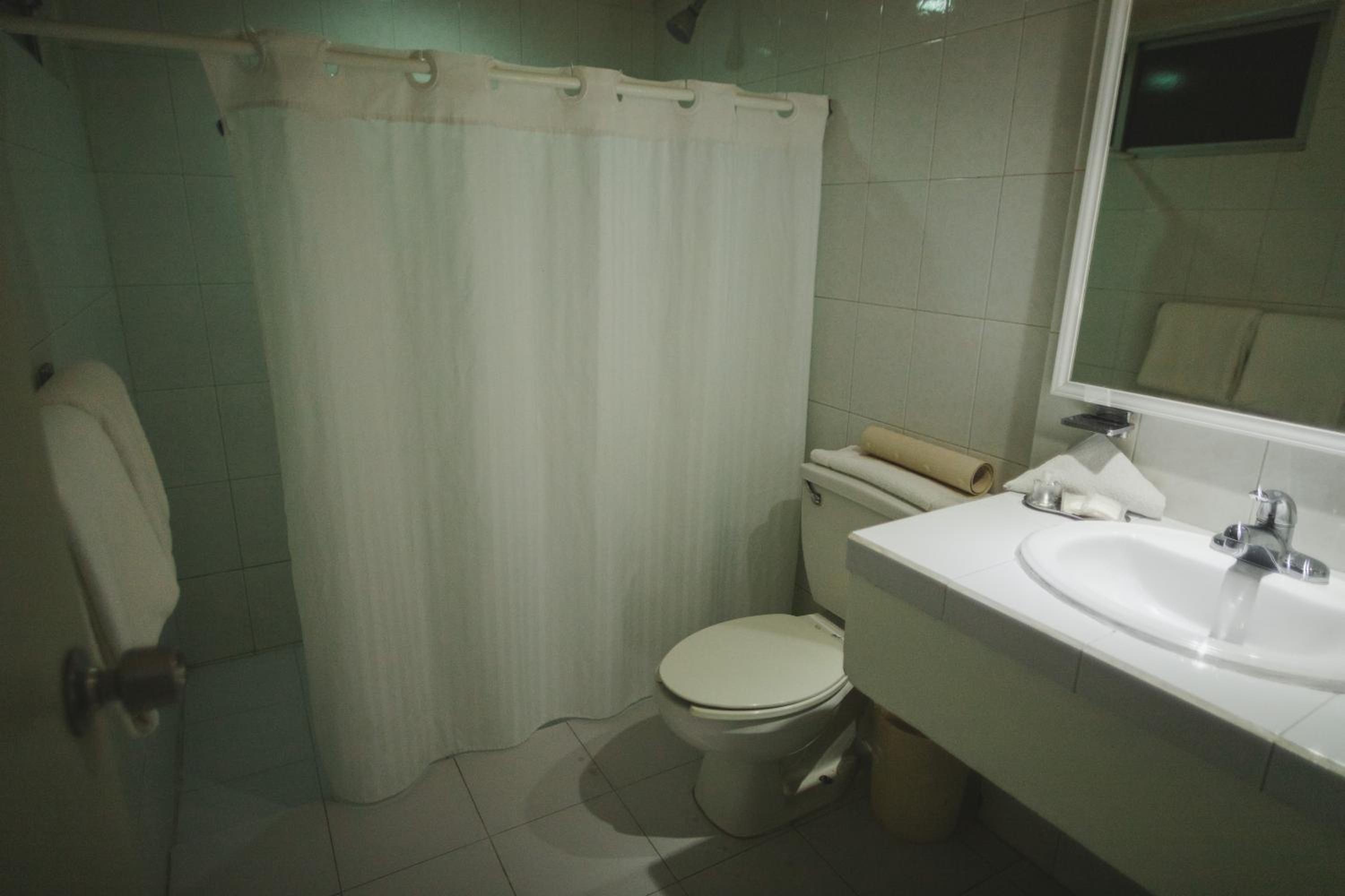 Queen Suite photo 2