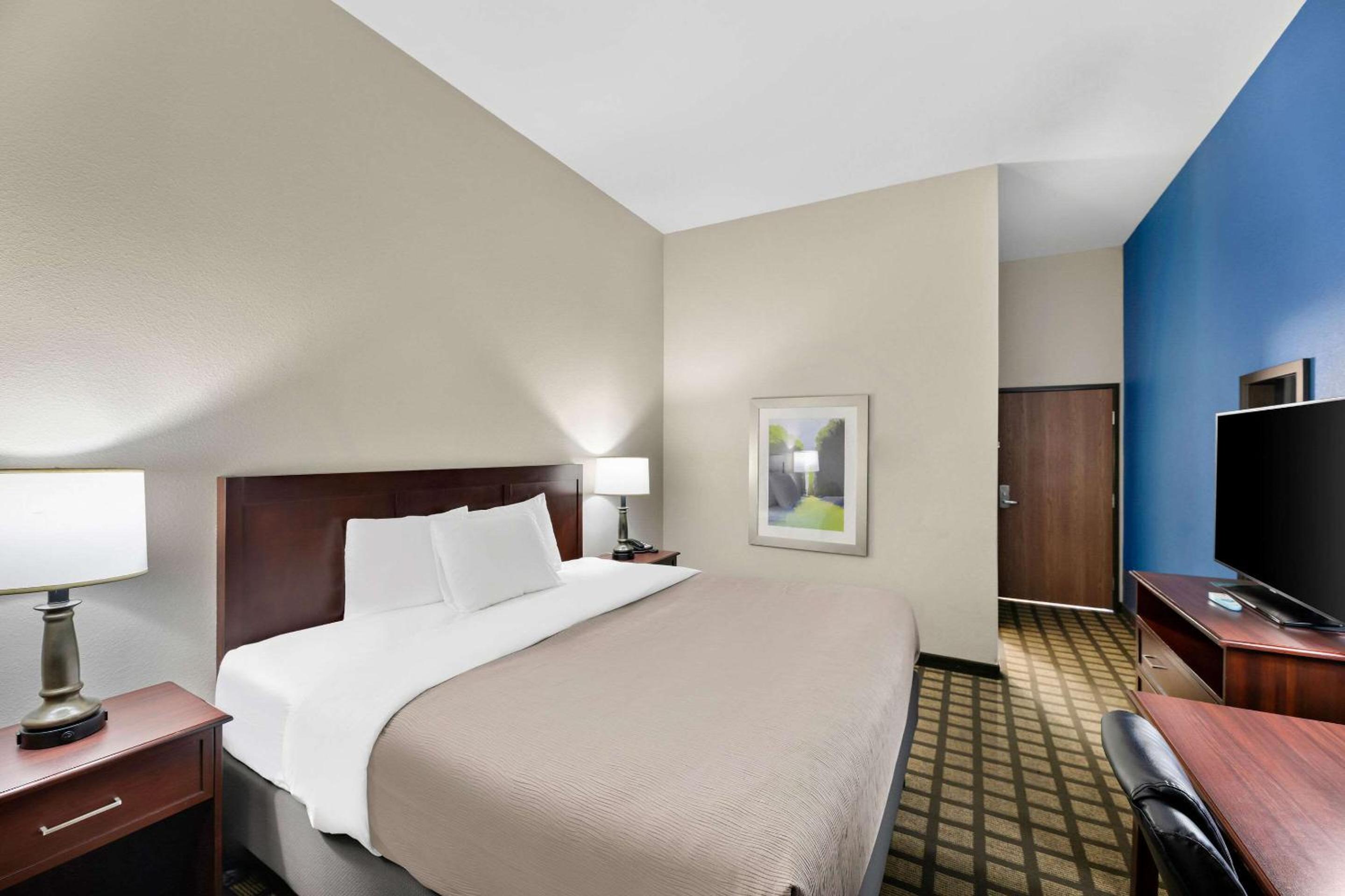King Room - Non Smoking photo 2
