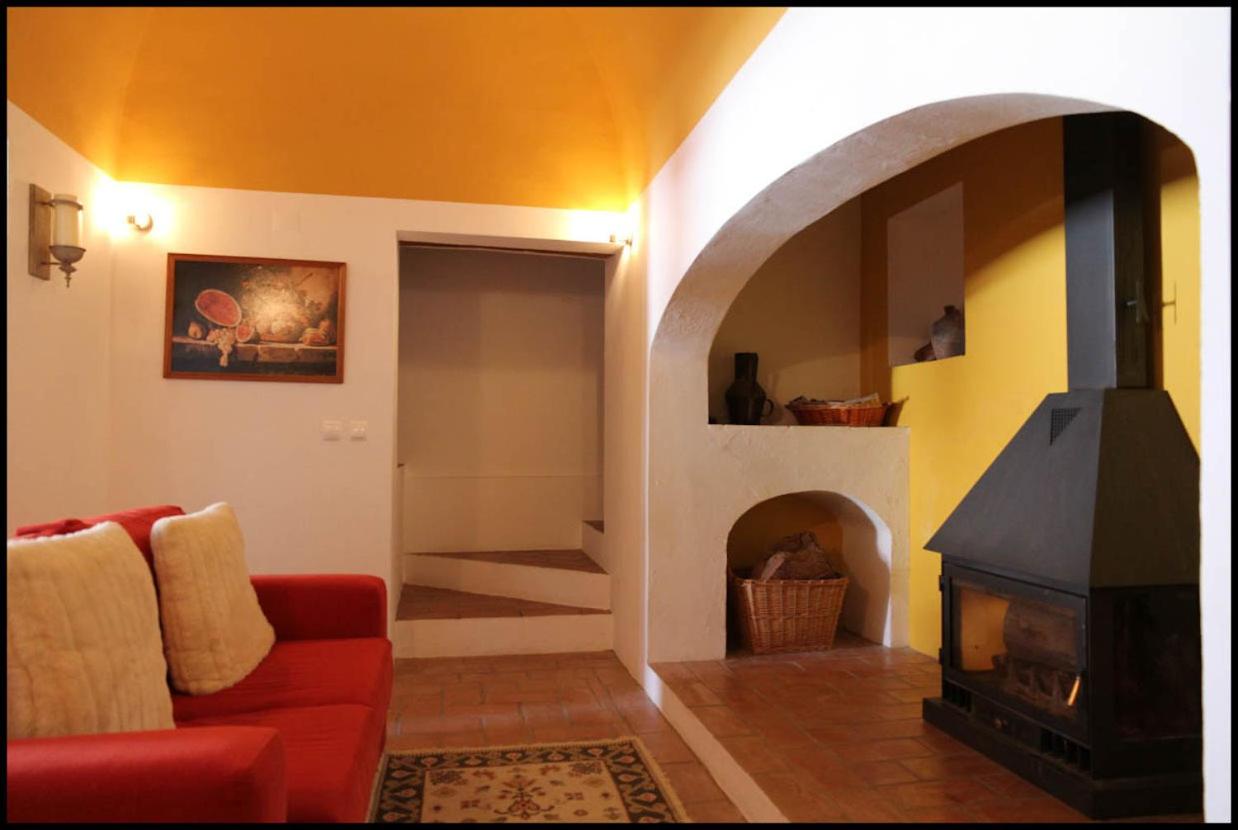 Twin Room - Photo 9