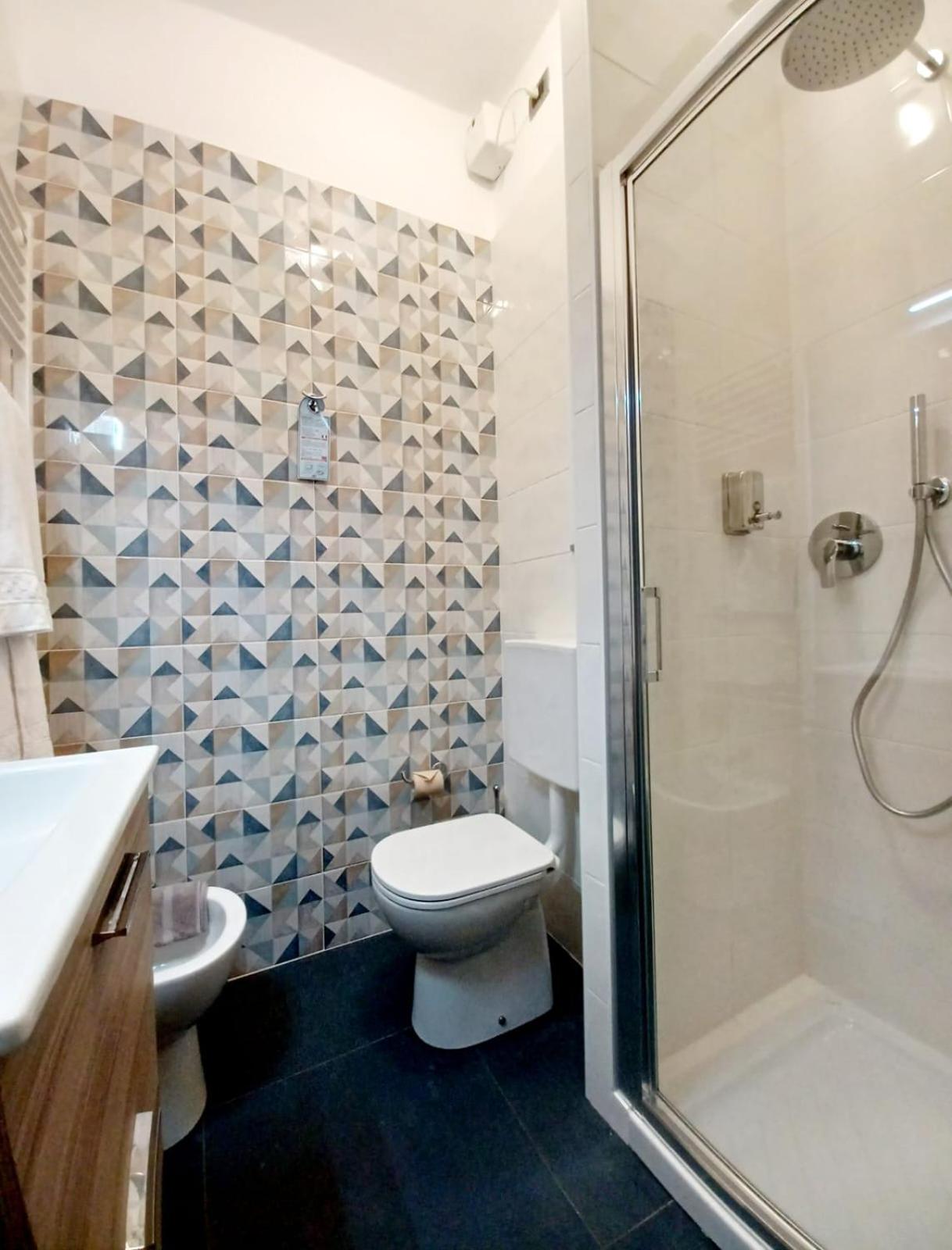 Triple Room - Photo 2