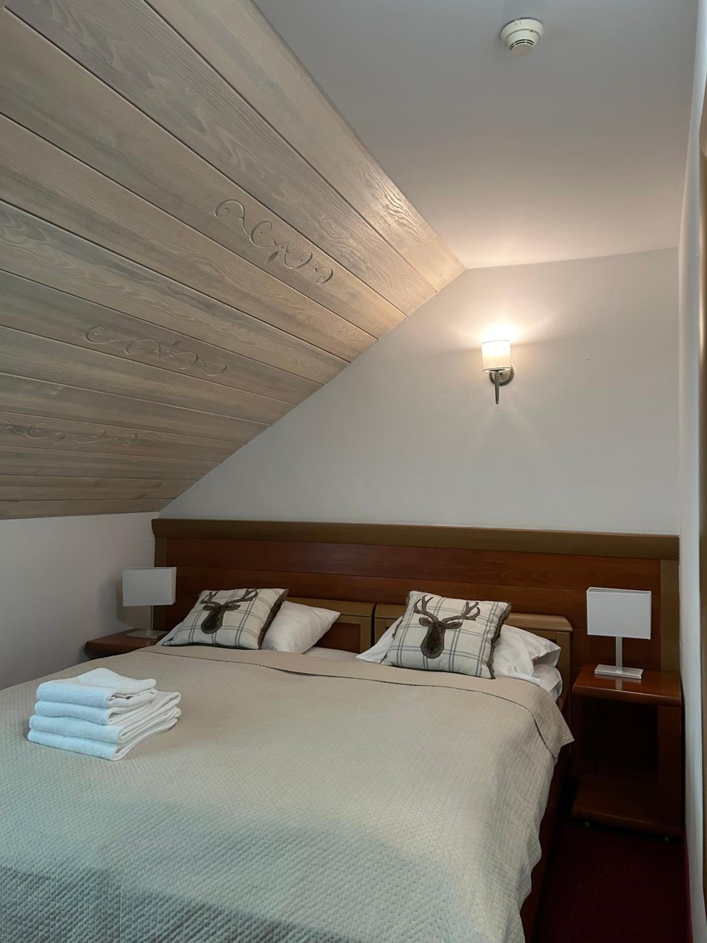 Deluxe Family Suite photo 1