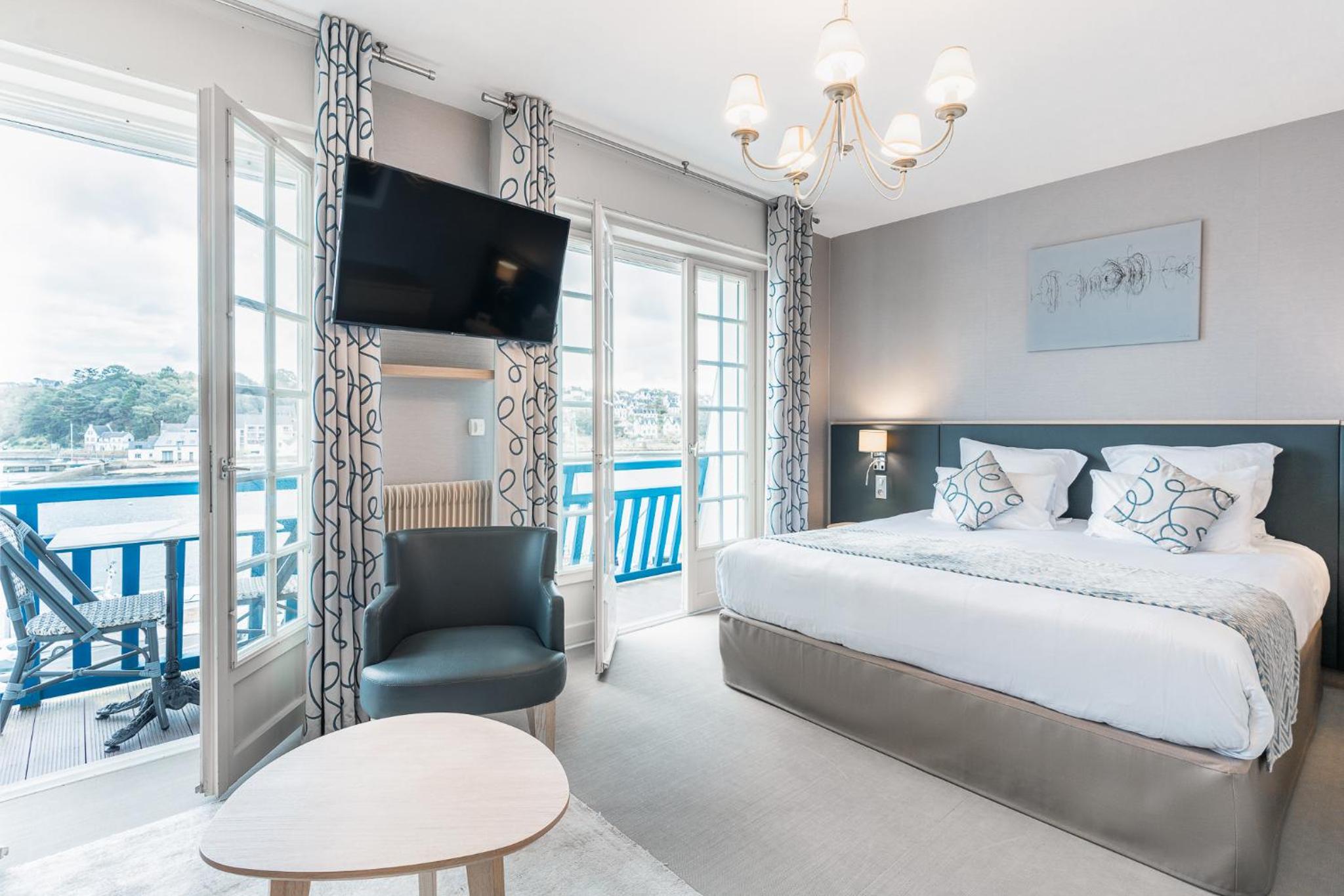 Superior Room with Sea View and Balcony photo 1