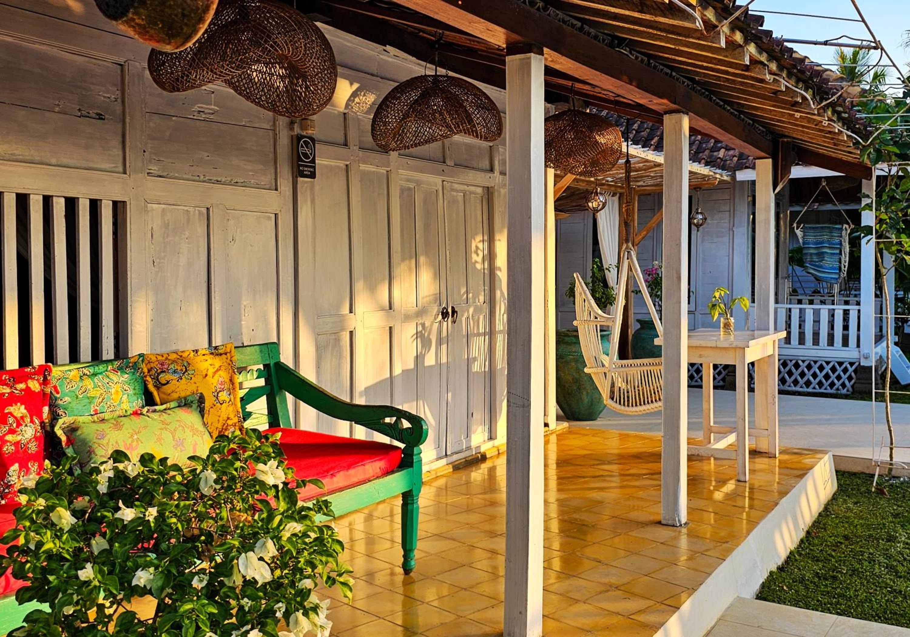Deluxe Bungalow with Garden View photo 2