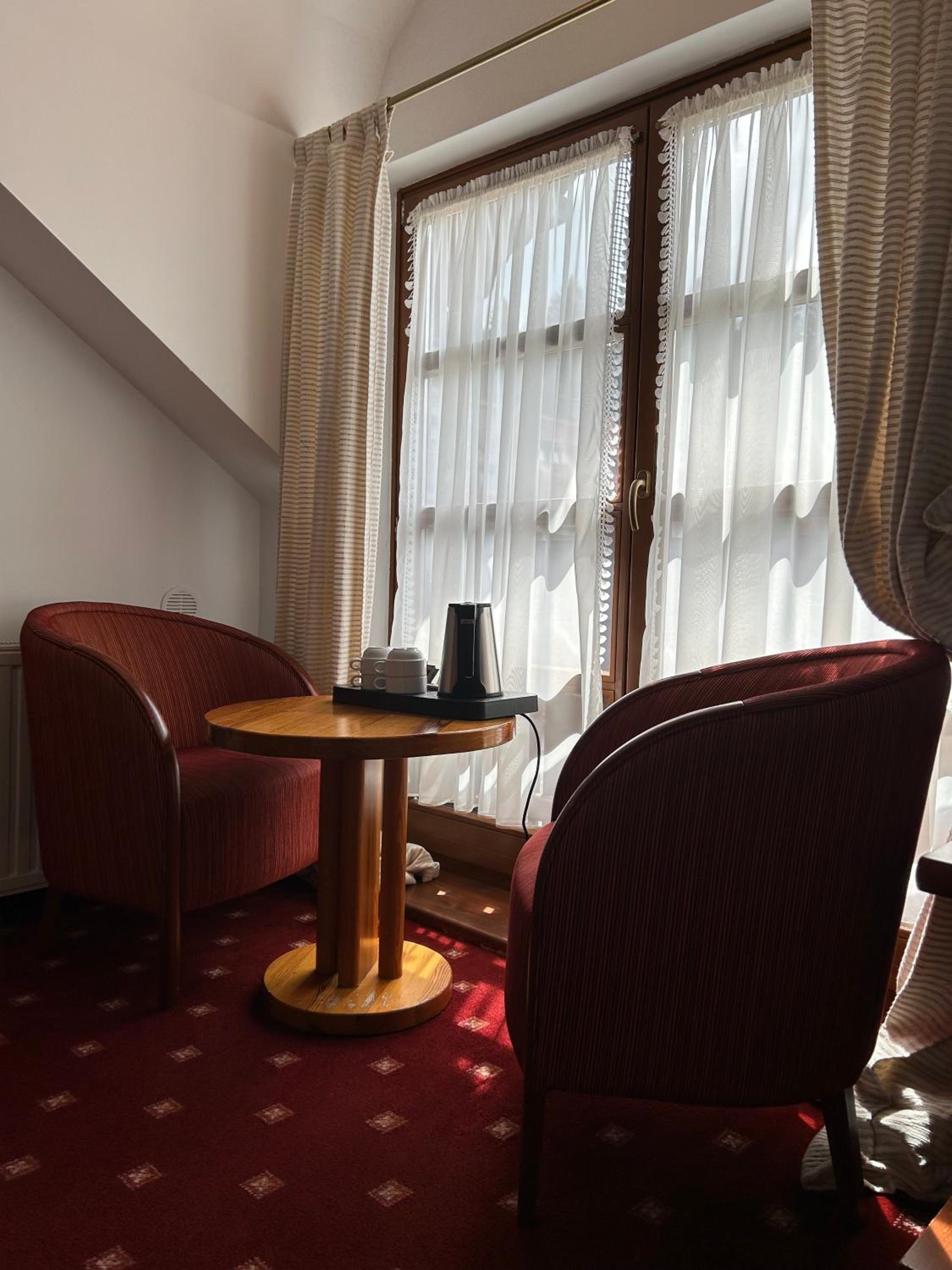 Suite - Photo 5