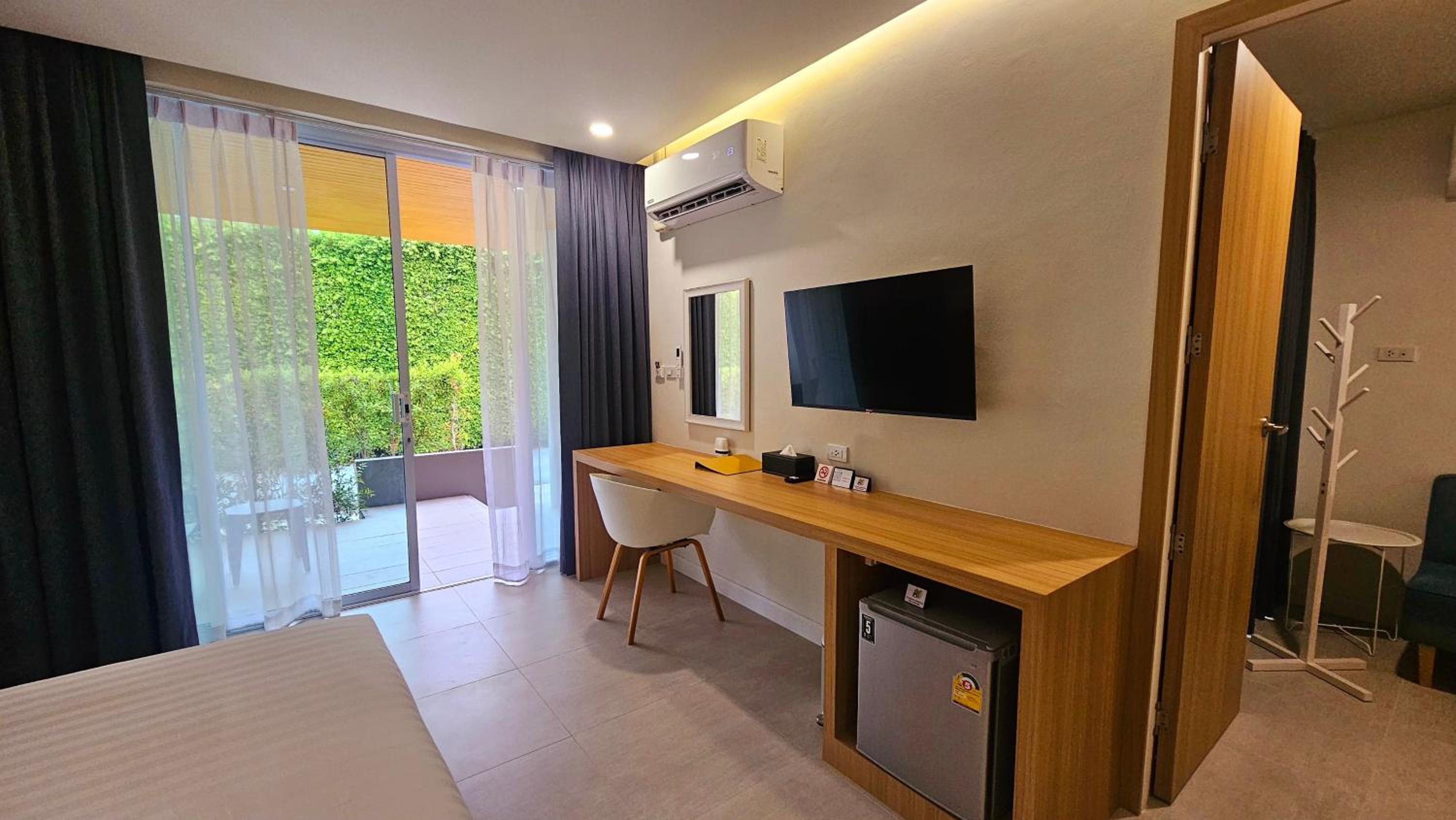 Triple Room with Balcony - Photo 6