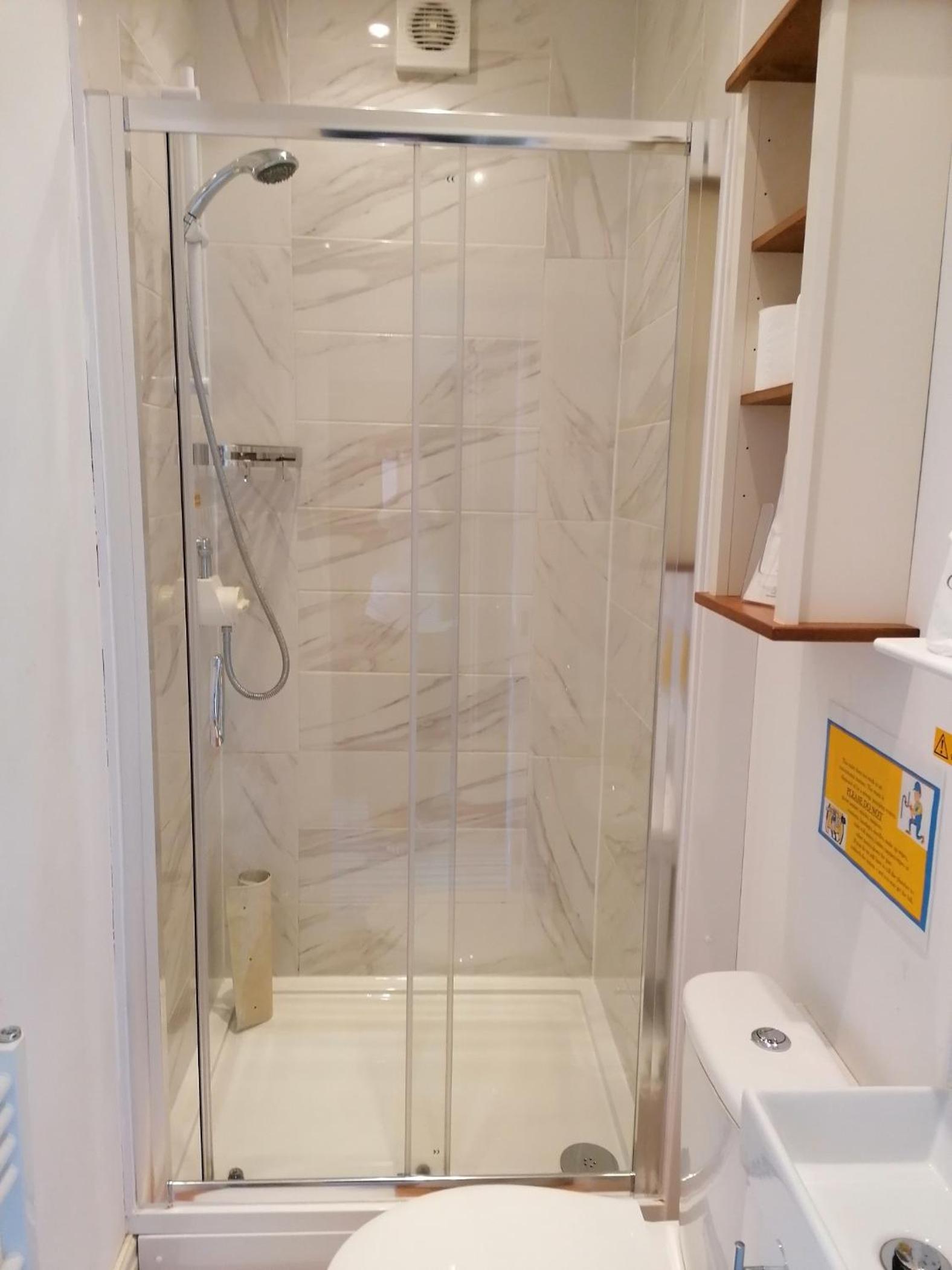 Double or Twin Room with Private Bathroom photo 1