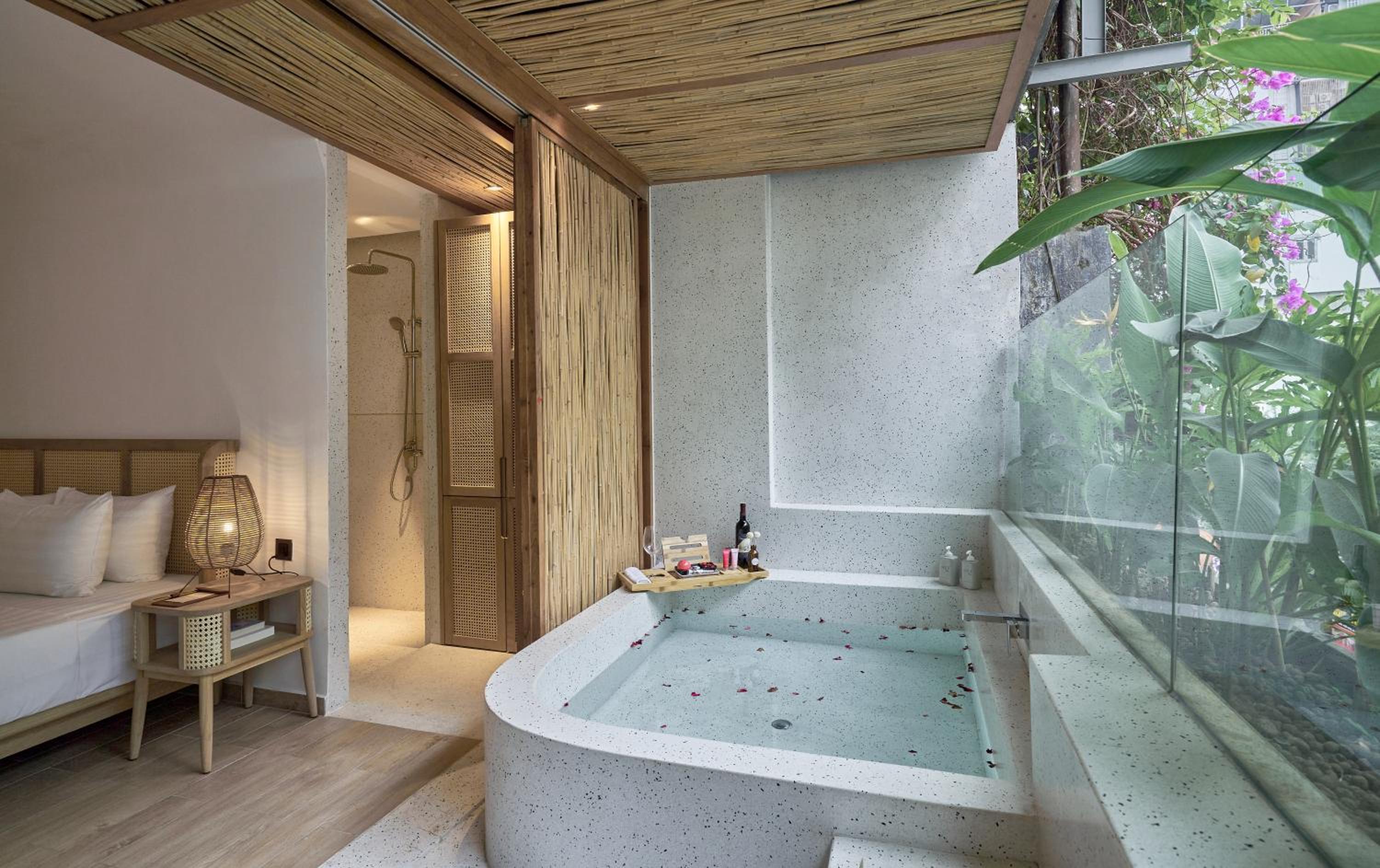 Junior Suite with Balcony photo 3