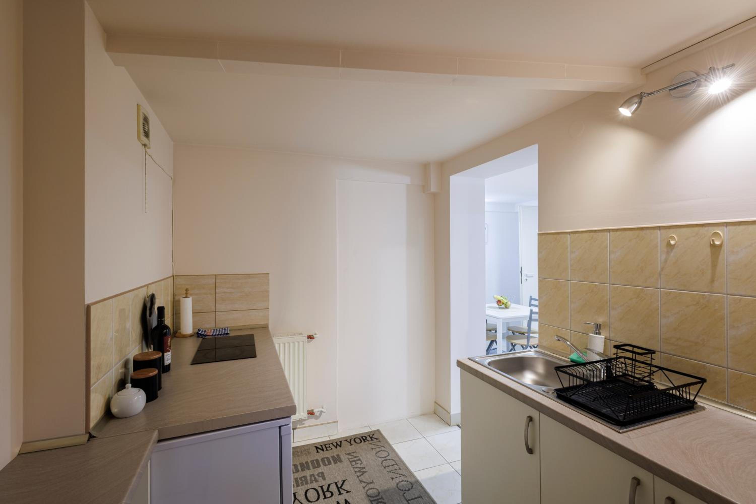 Apartment - Photo 5