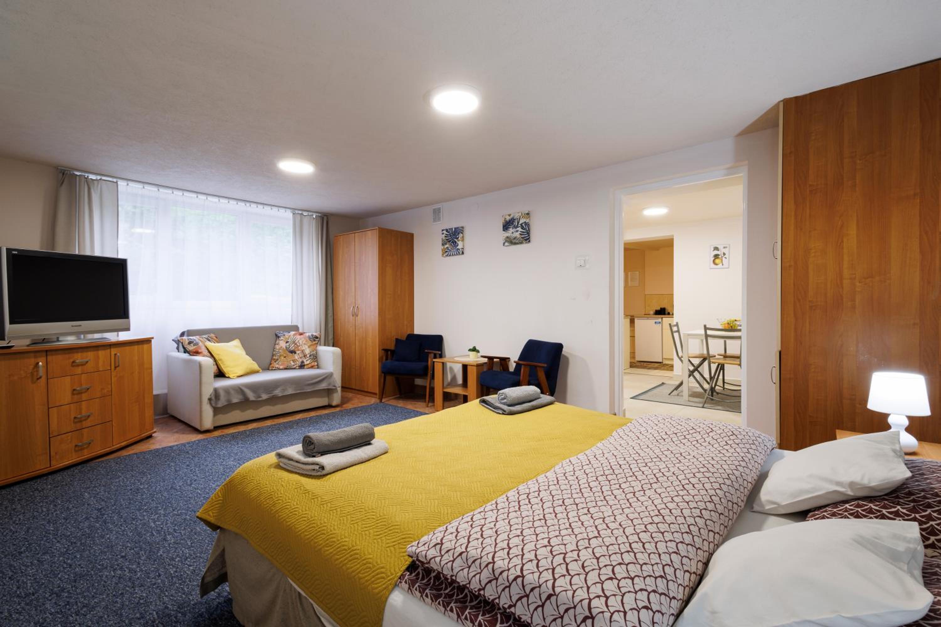 Apartment - Photo 9