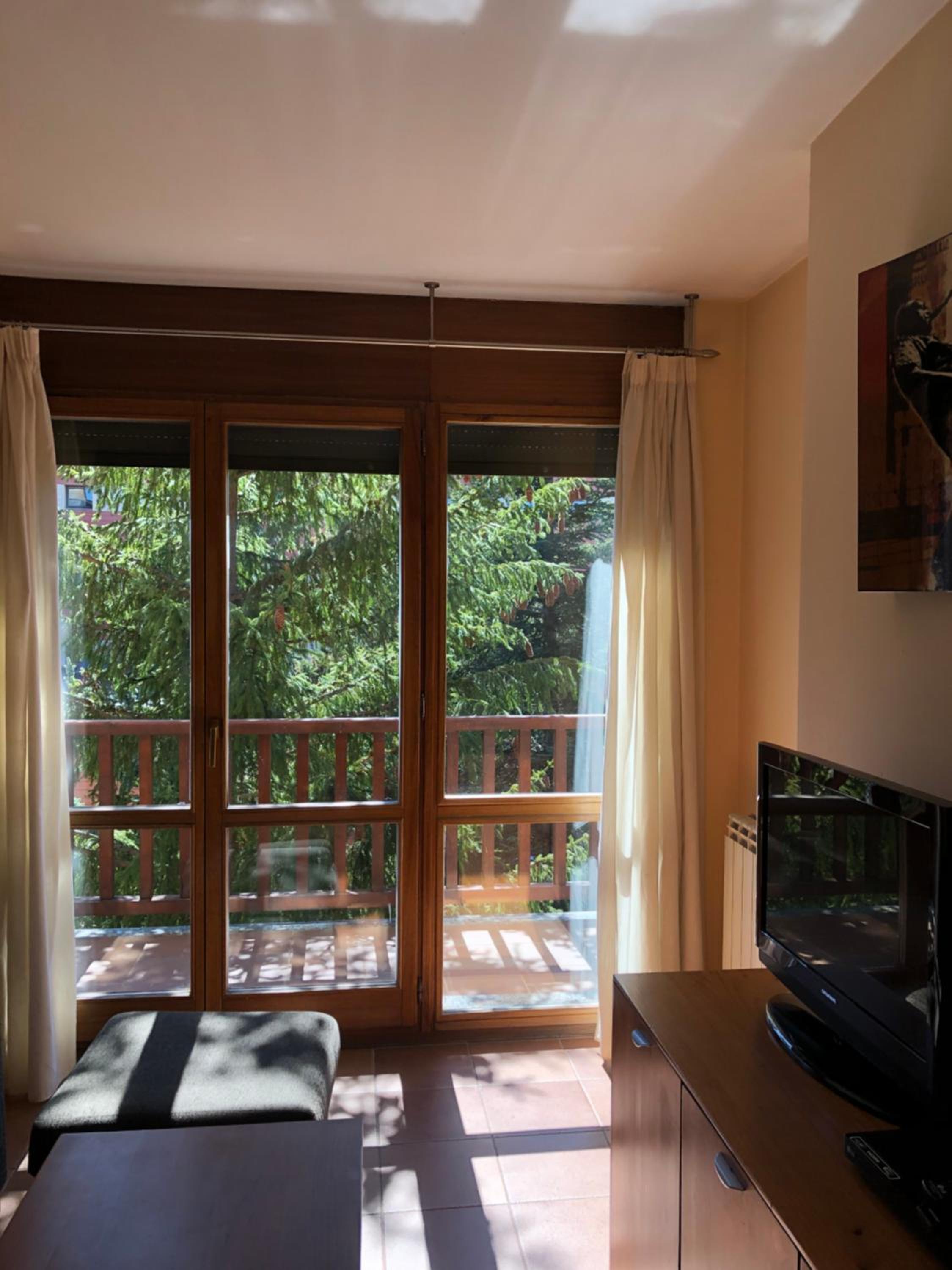Two-Bedroom Apartment (5 Adults) - Photo 6