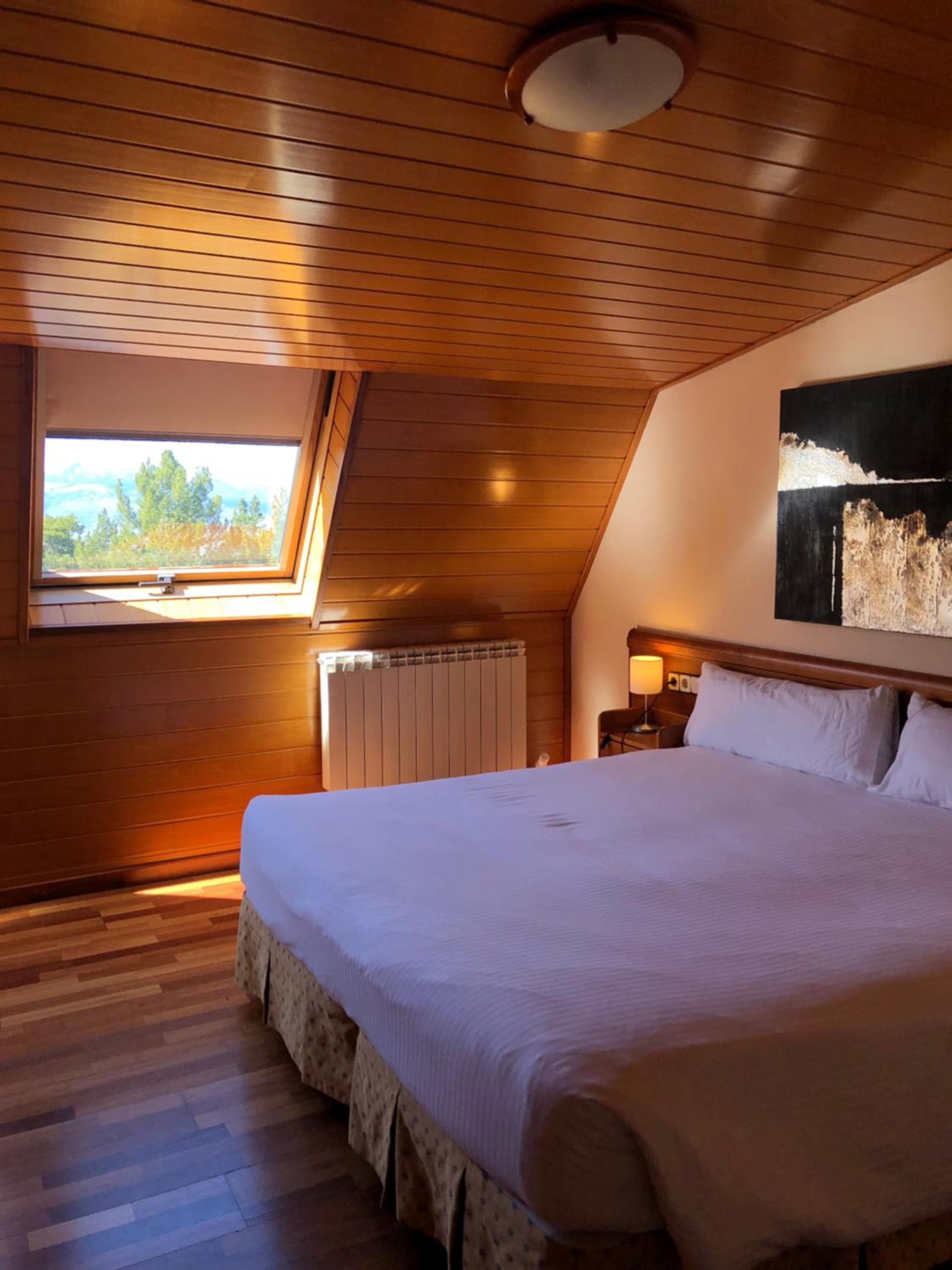 Four-Bedroom Apartment (9 Adults) - Photo 6