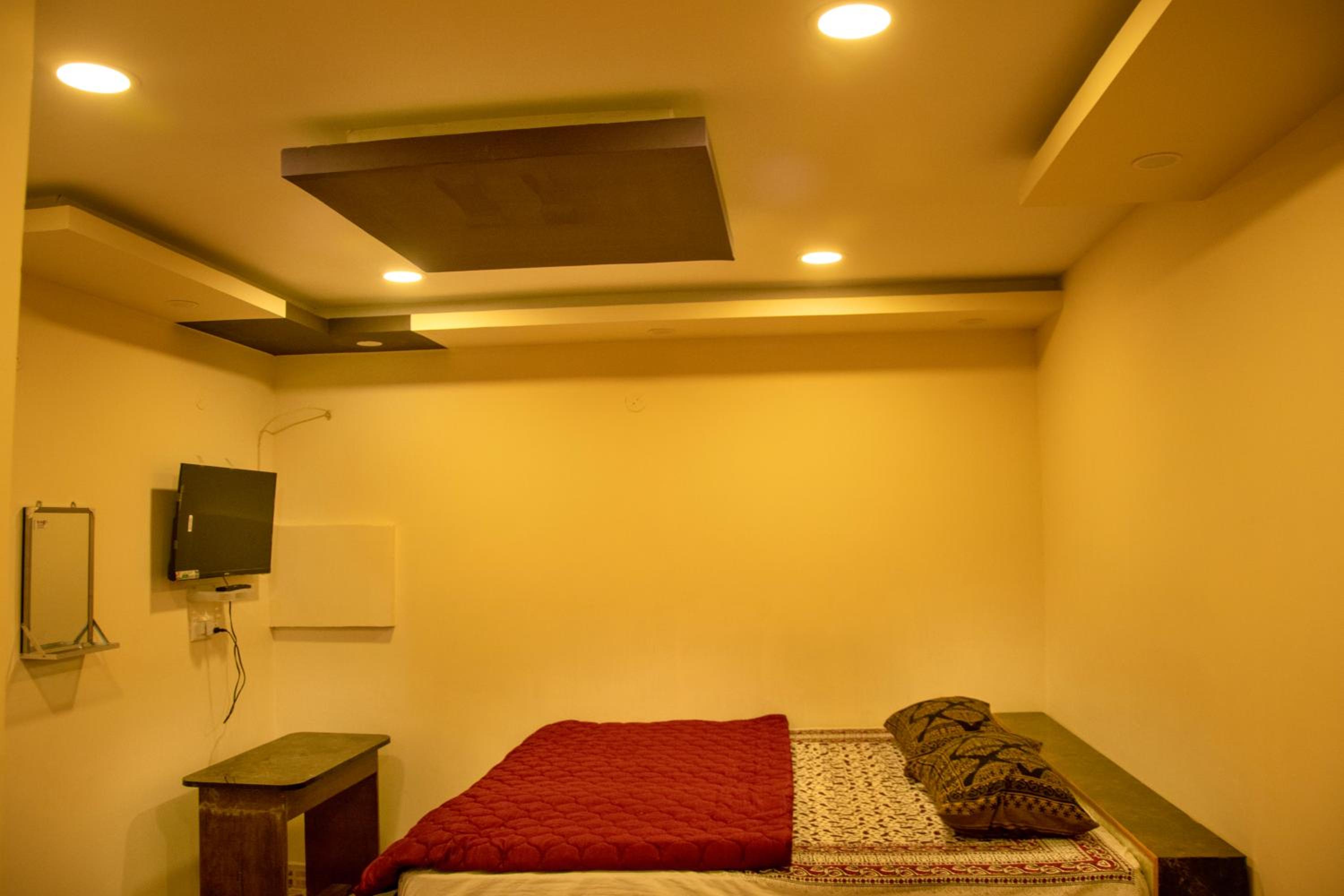 Deluxe Double Room With Balcony photo 2