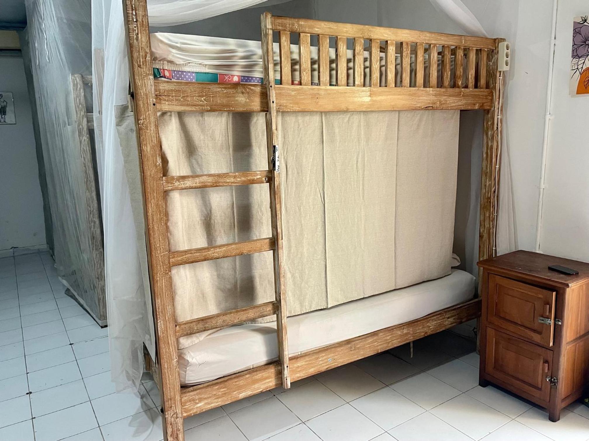 Bed in 6-Bed Dormitory Room photo 1