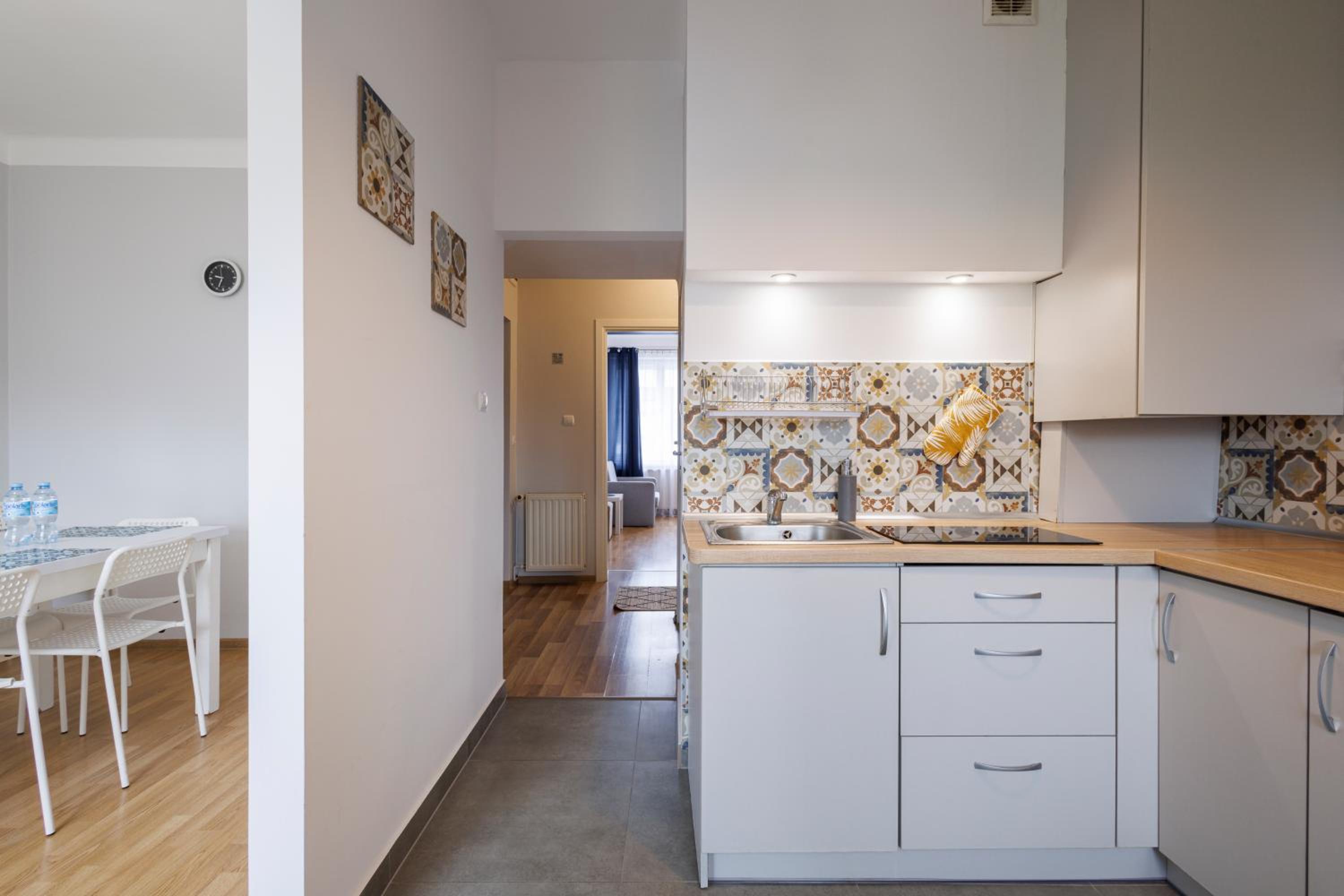 Two-Bedroom Apartment - Photo 2