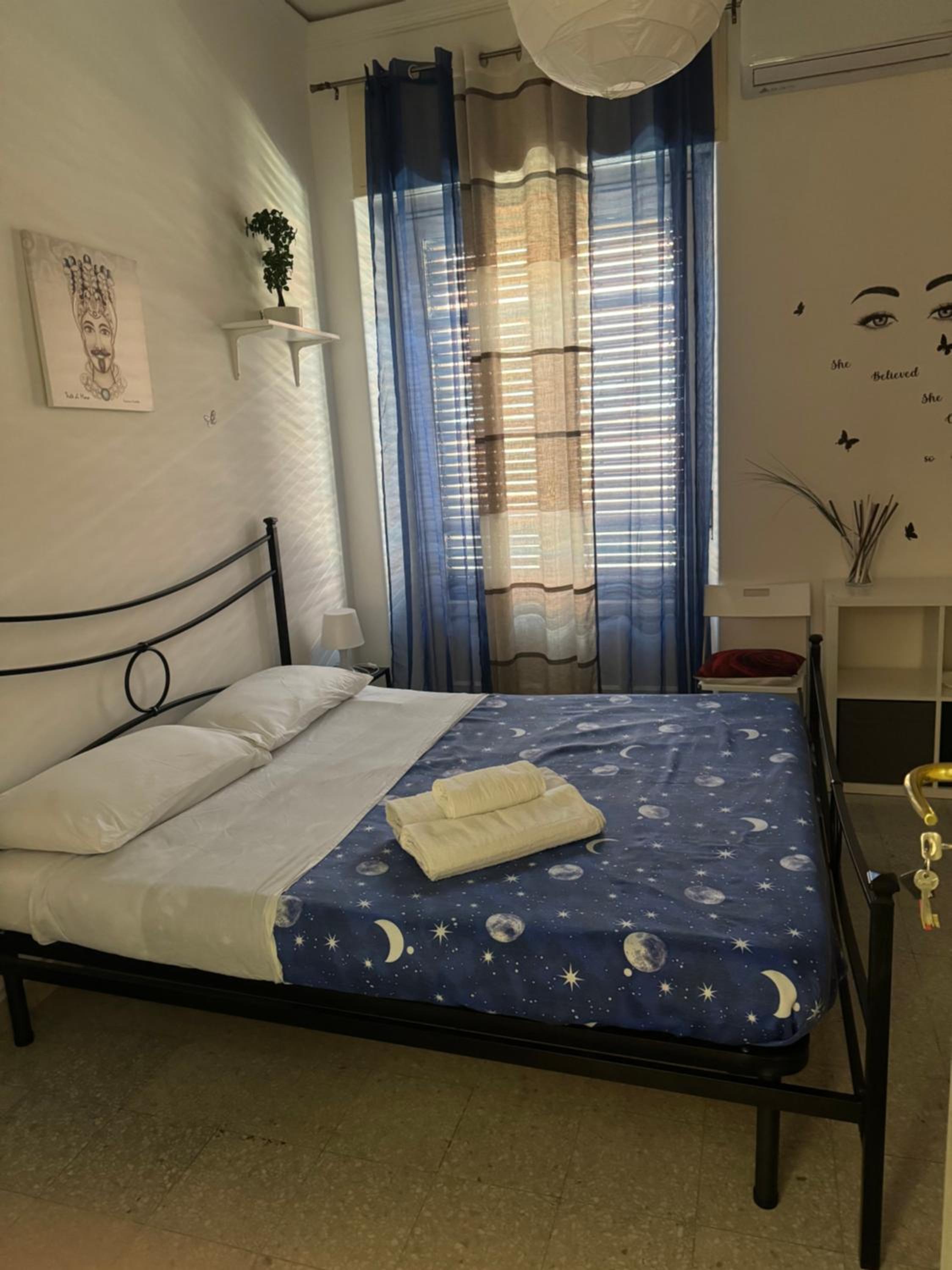 Double Room with Shared Bathroom