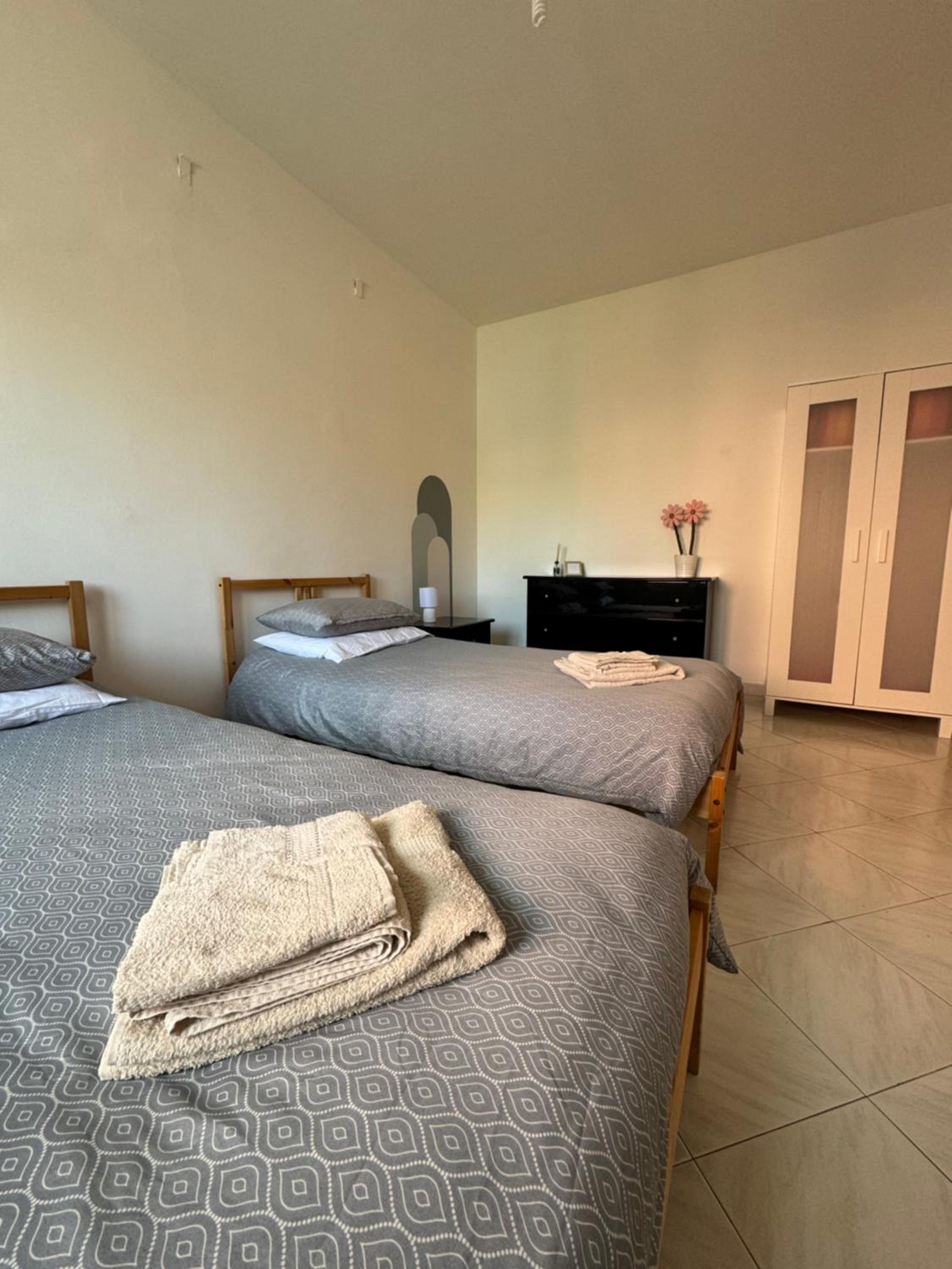 Large Twin Room photo 1
