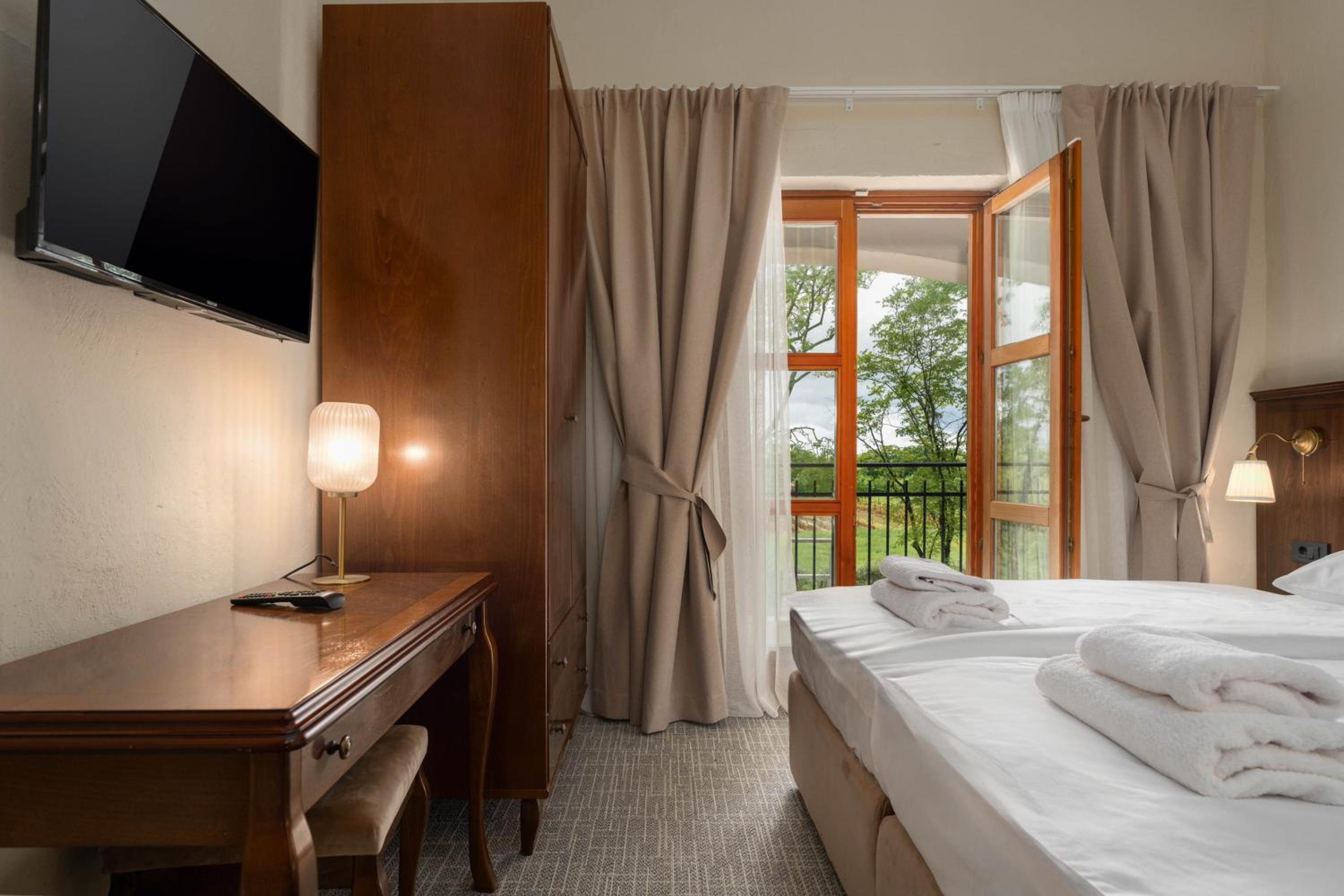 Premium Double Room - Photo 5