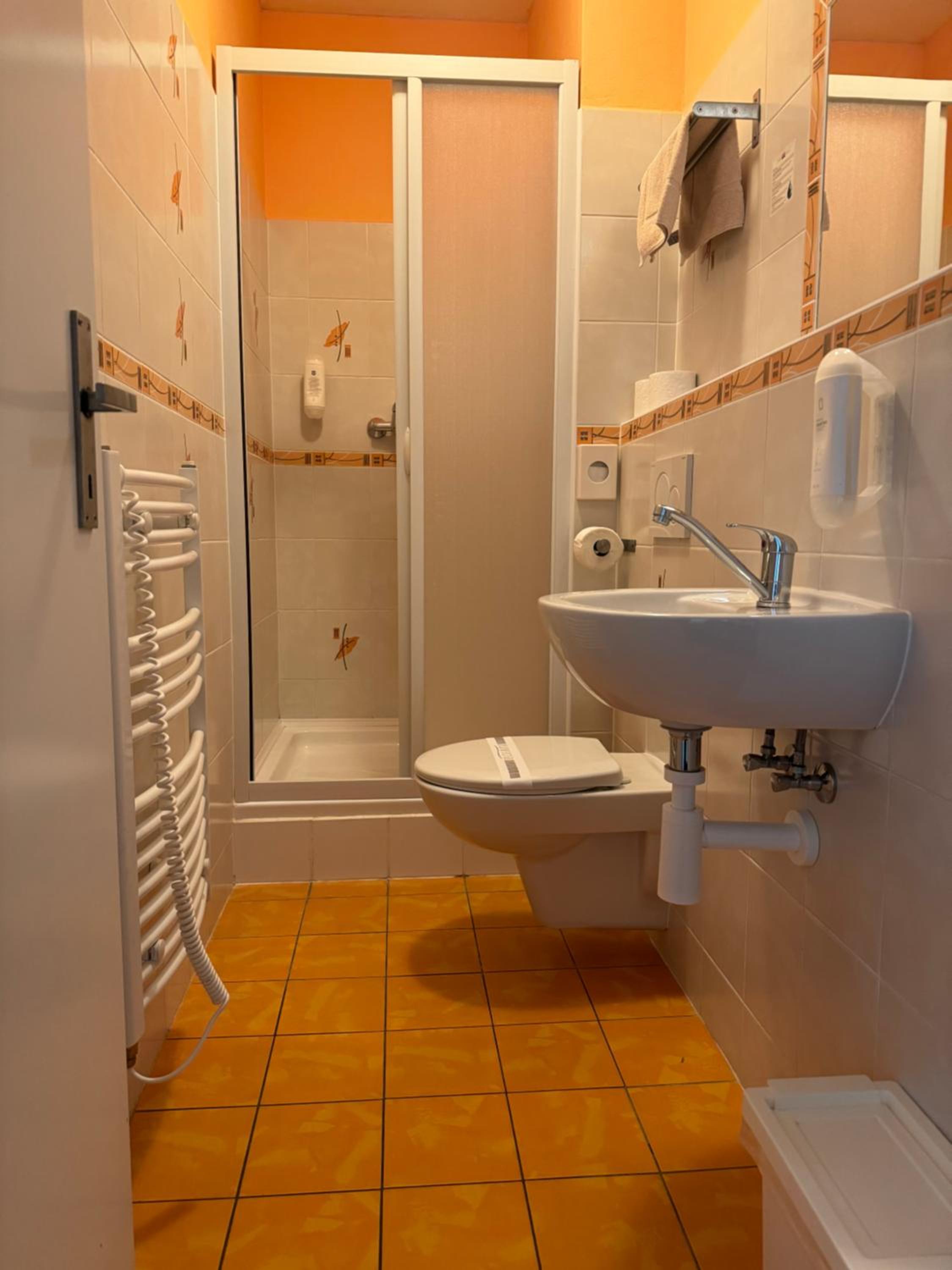 Triple Room with Balcony - Photo 2