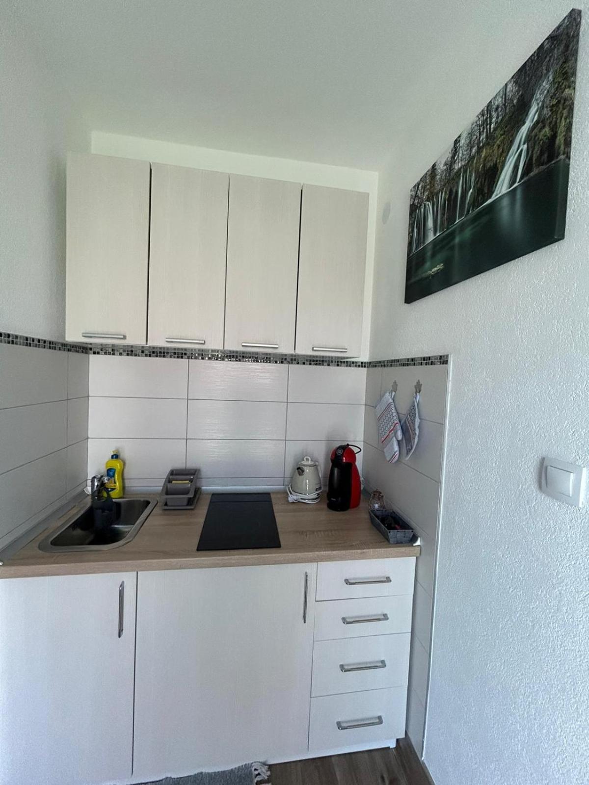 One-Bedroom Apartment - Photo 16