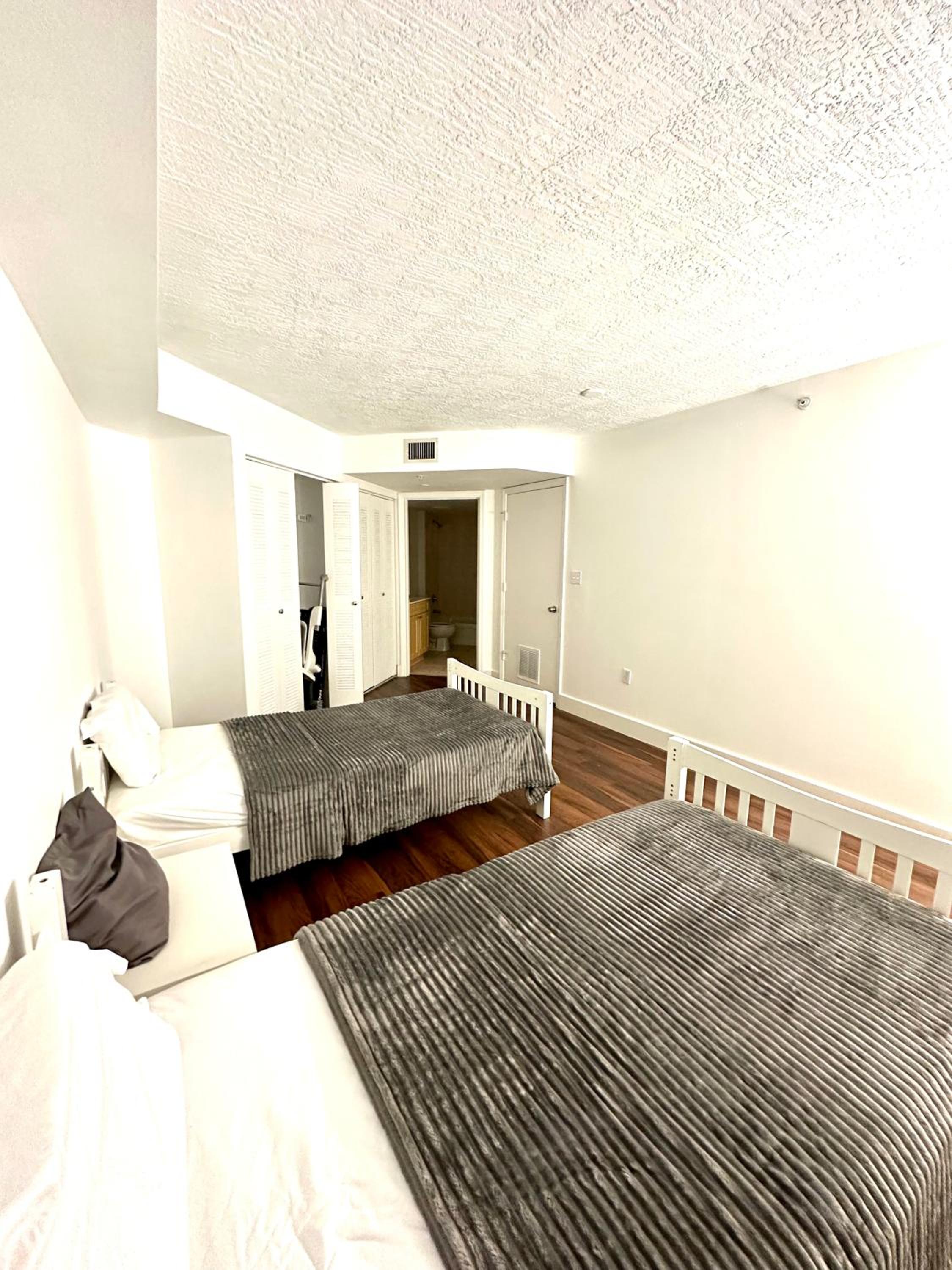 Double or Twin Room with Bathroom photo 1