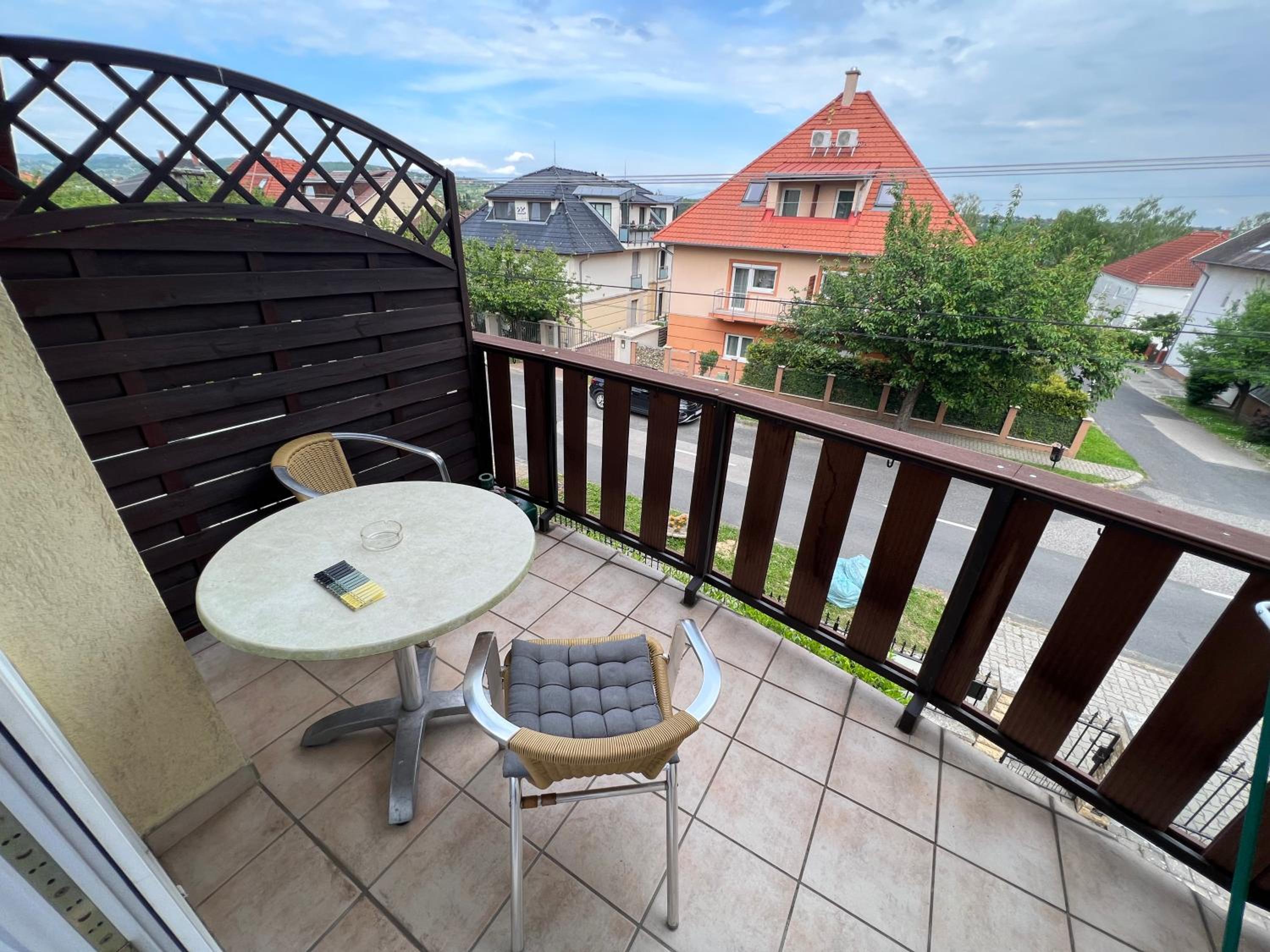Classic One-Bedroom Apartment with King Bed photo 2