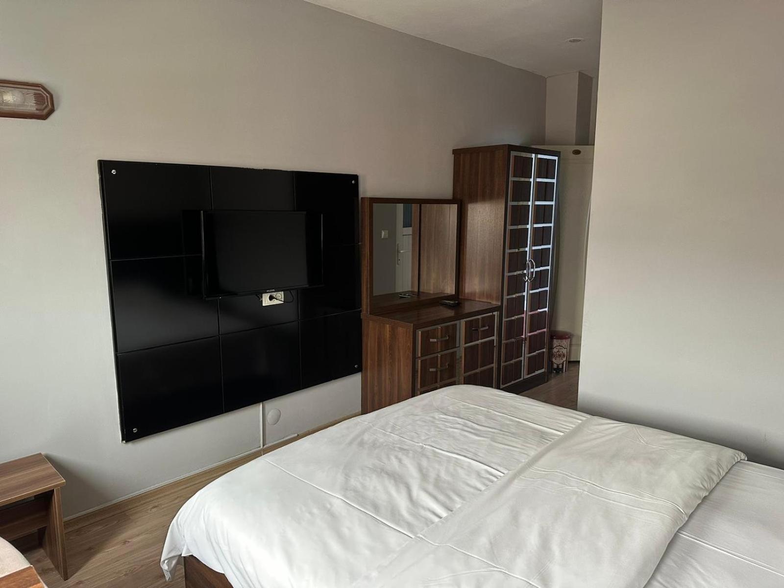 Double Room - Photo 5