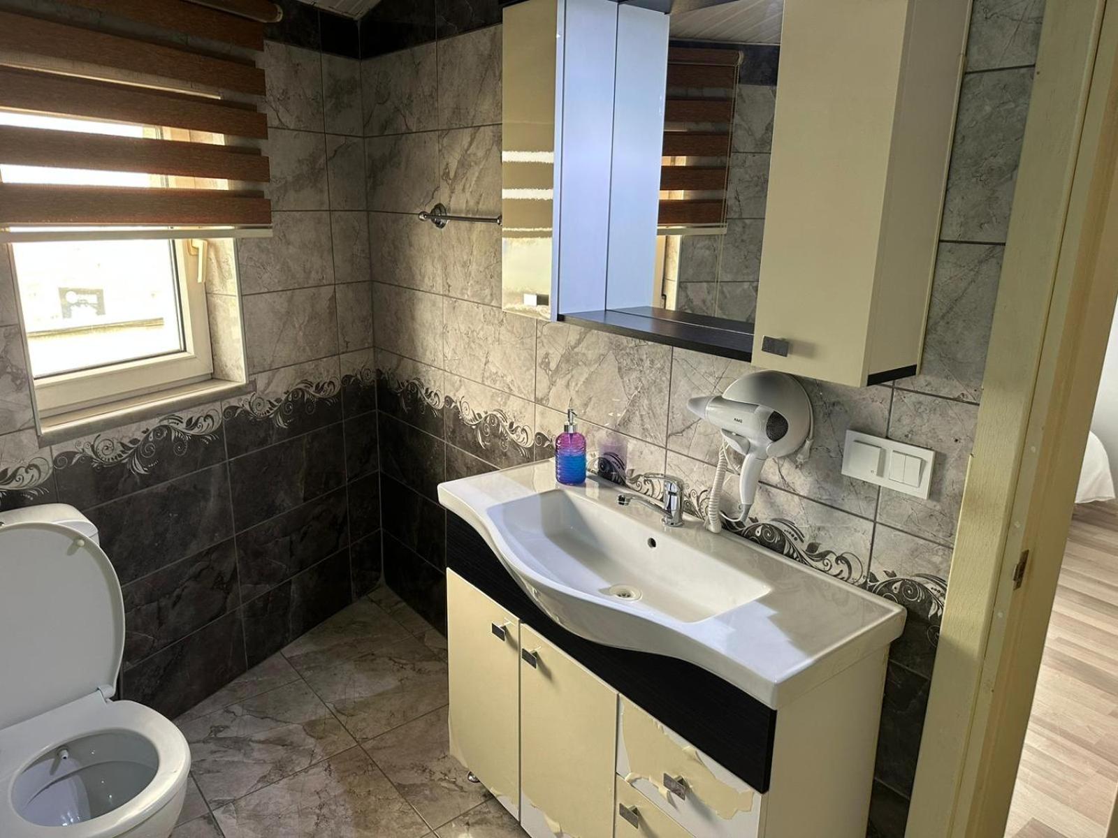 Double Room - Photo 3