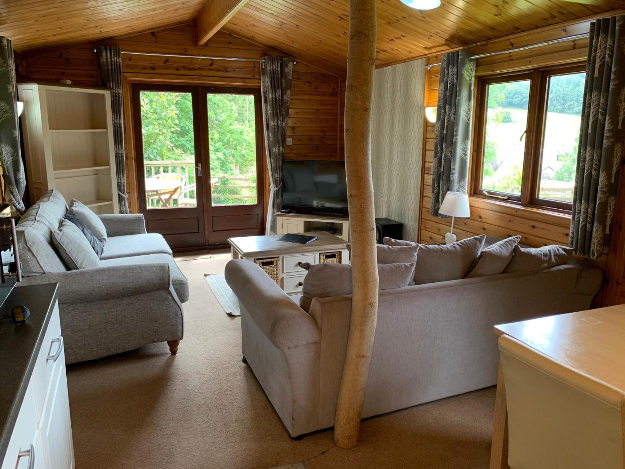 两卧室小屋