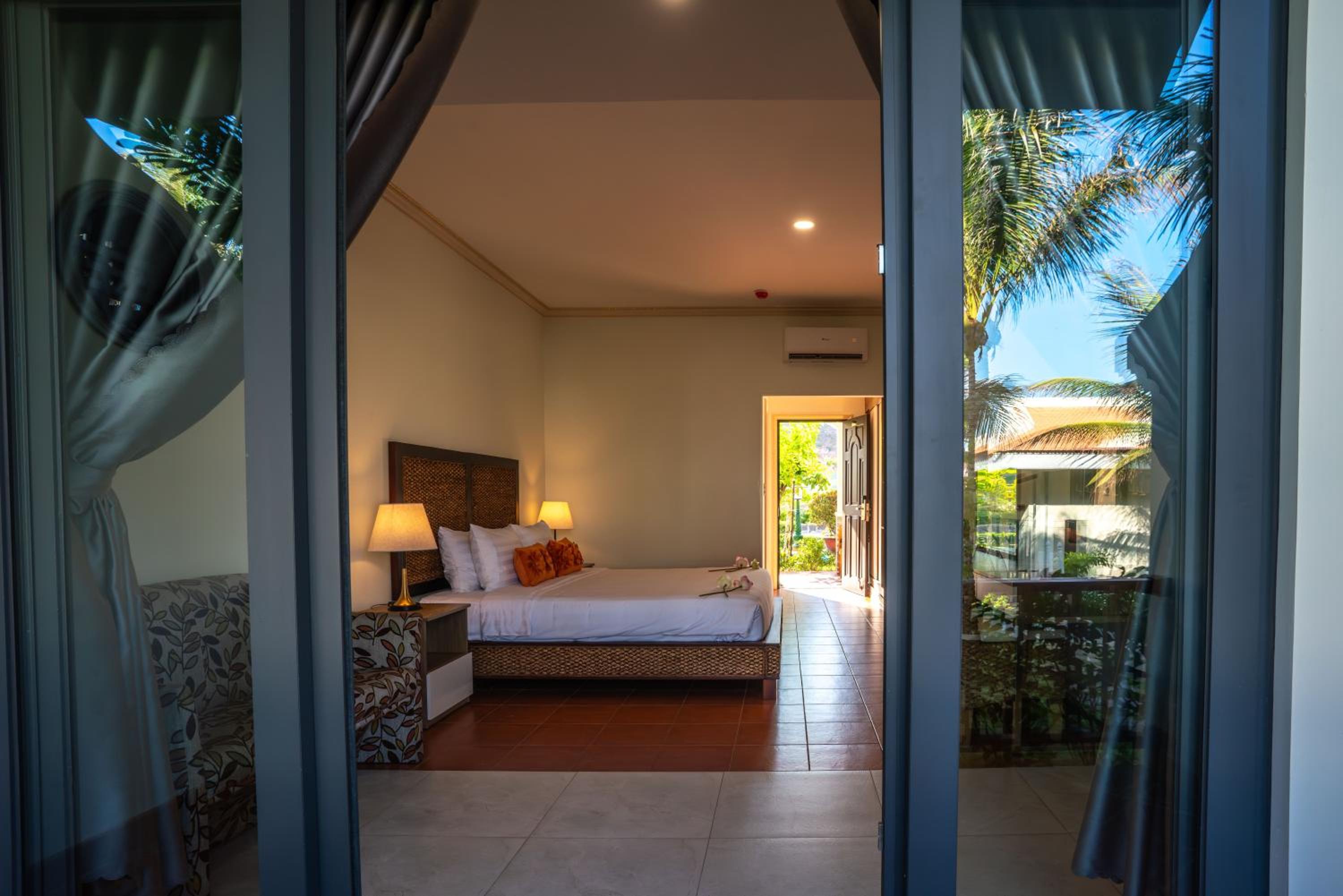 Deluxe Double Or Twin Room With Garden View