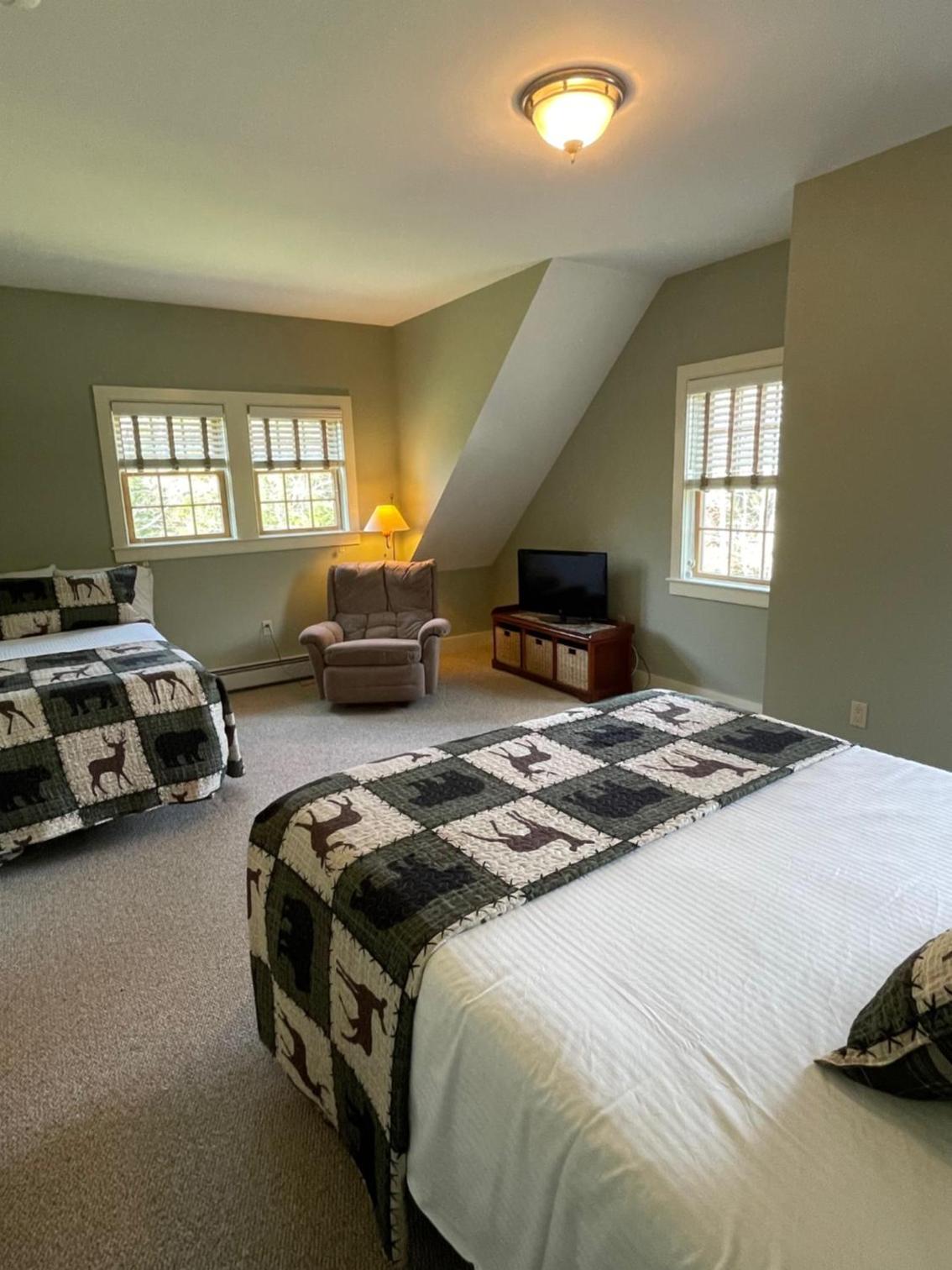 Four-Bedroom House photo 1