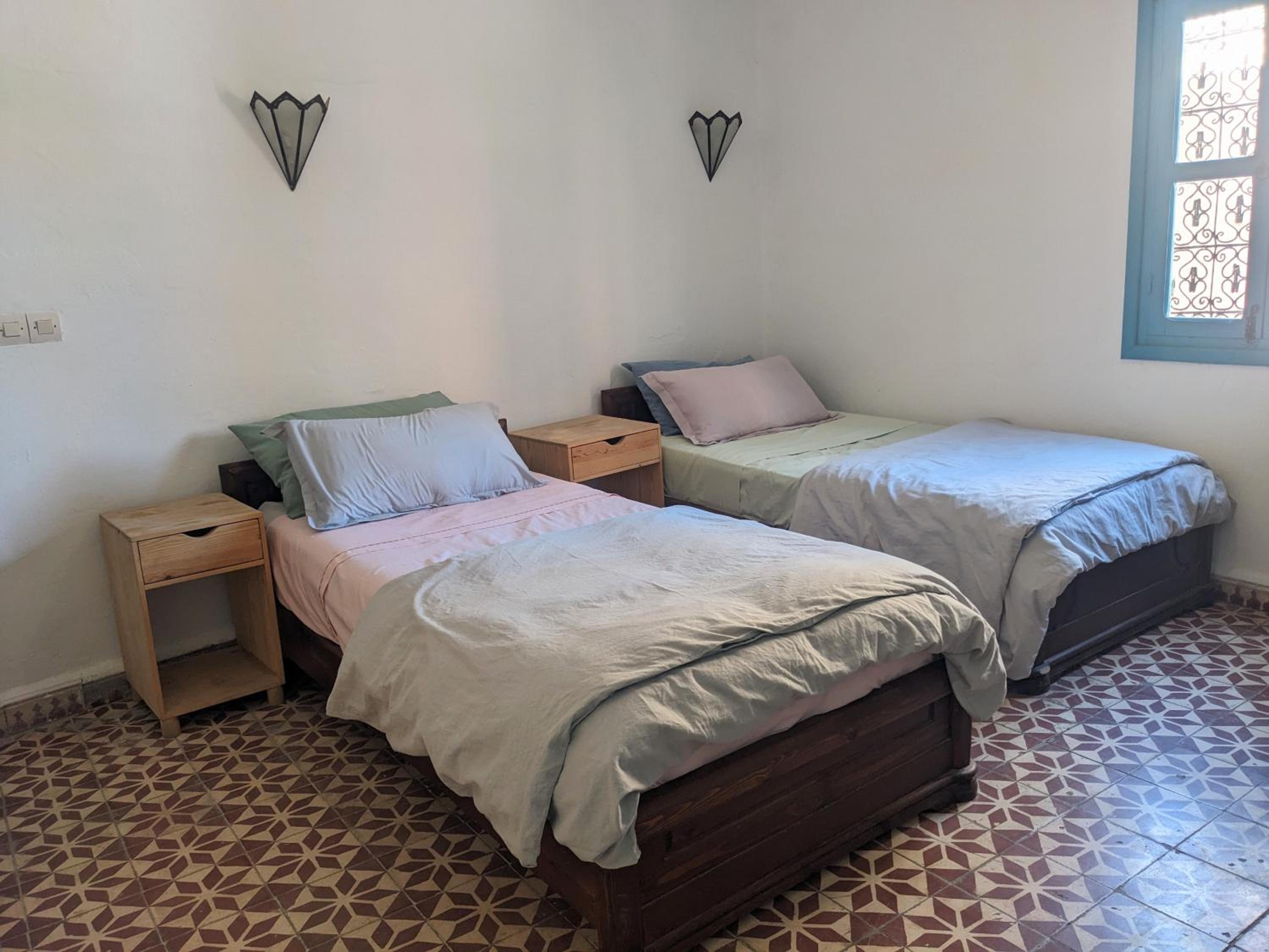 Standard Triple Room - Photo 4