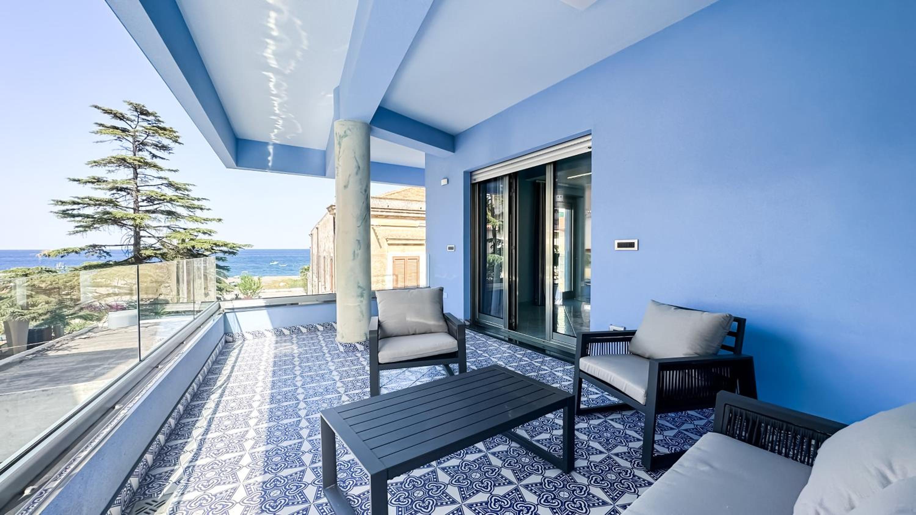 Apartment with Sea View photo 2