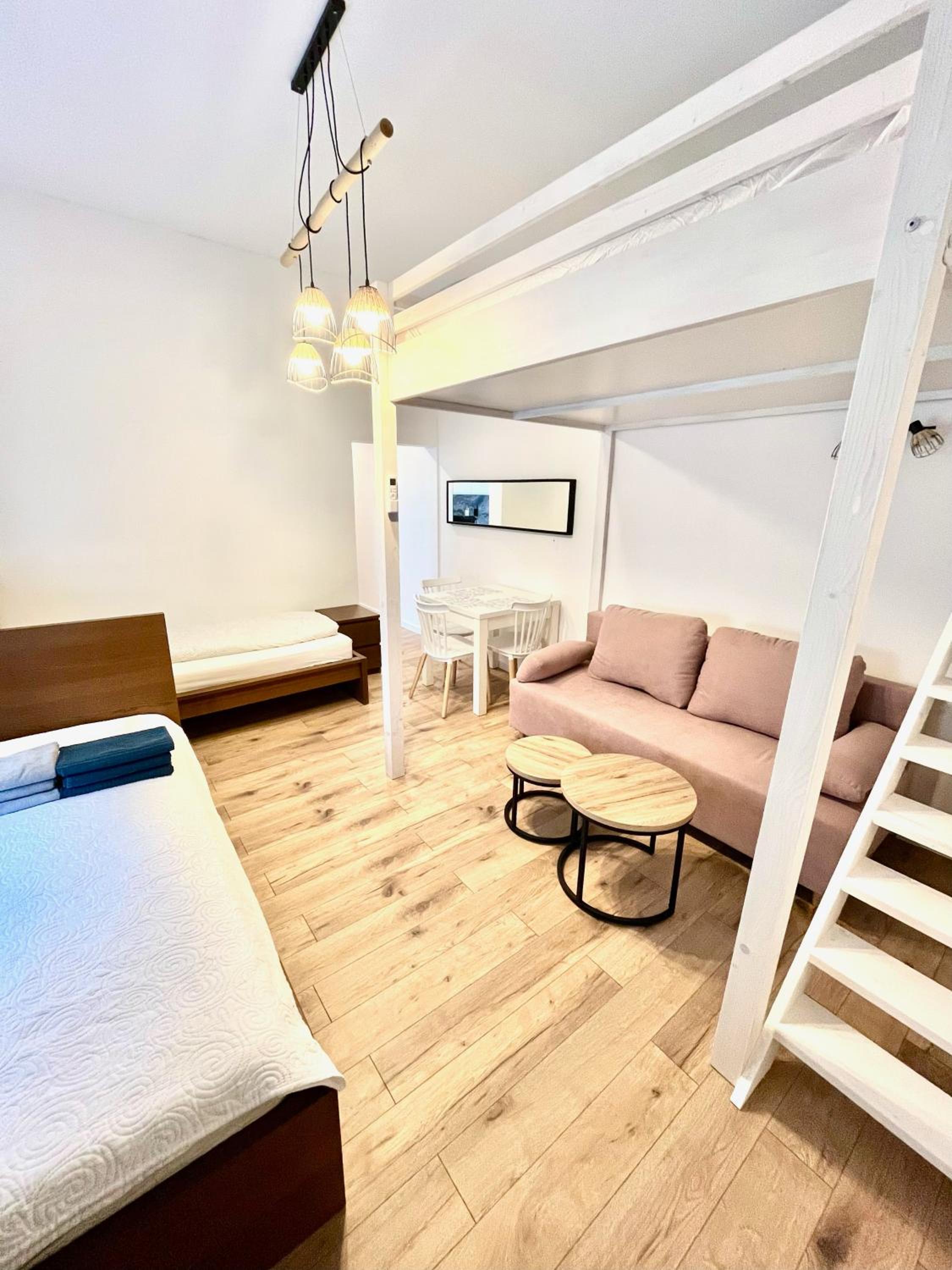 Studio Apartment (4 Adults)