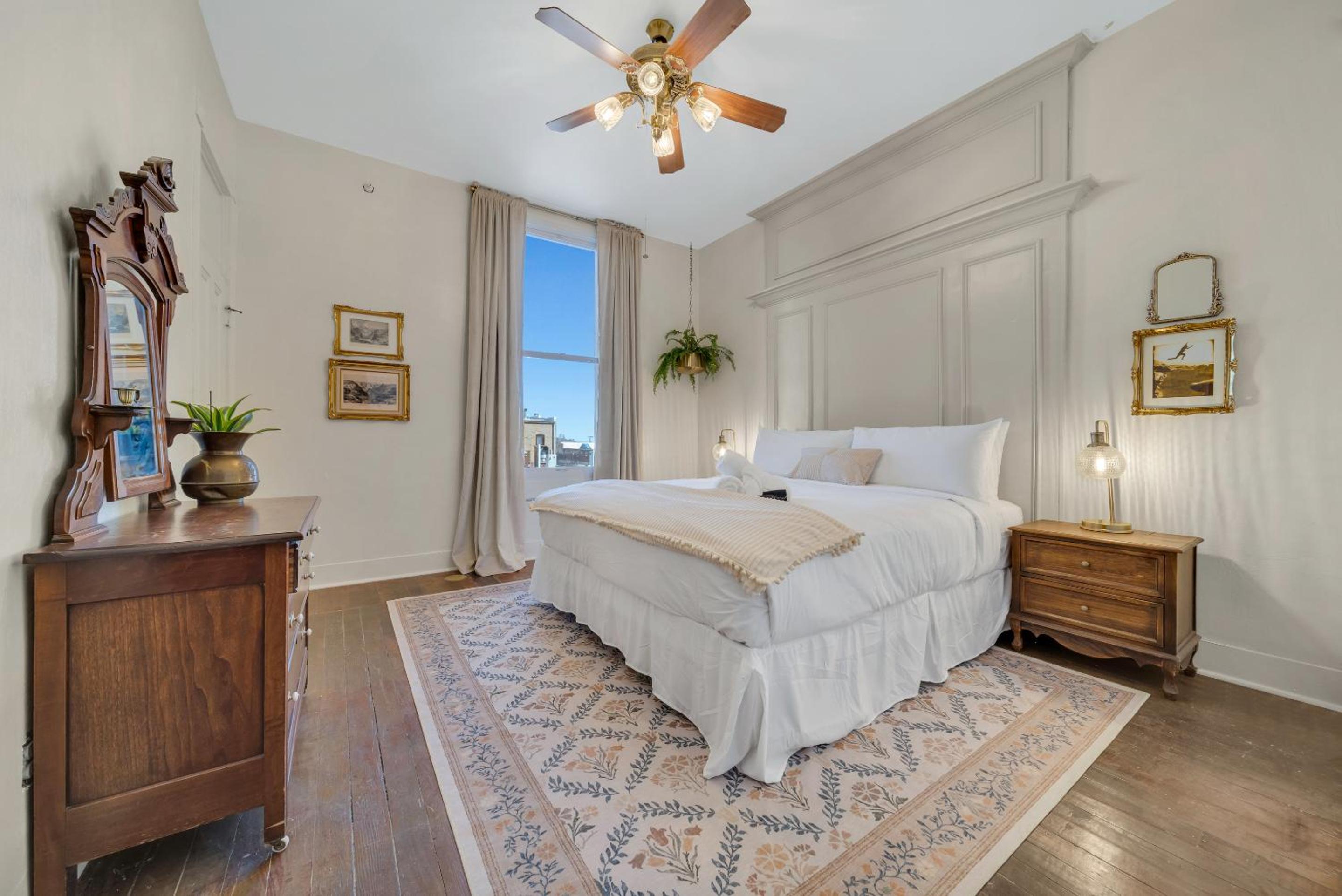 Executive Suite
