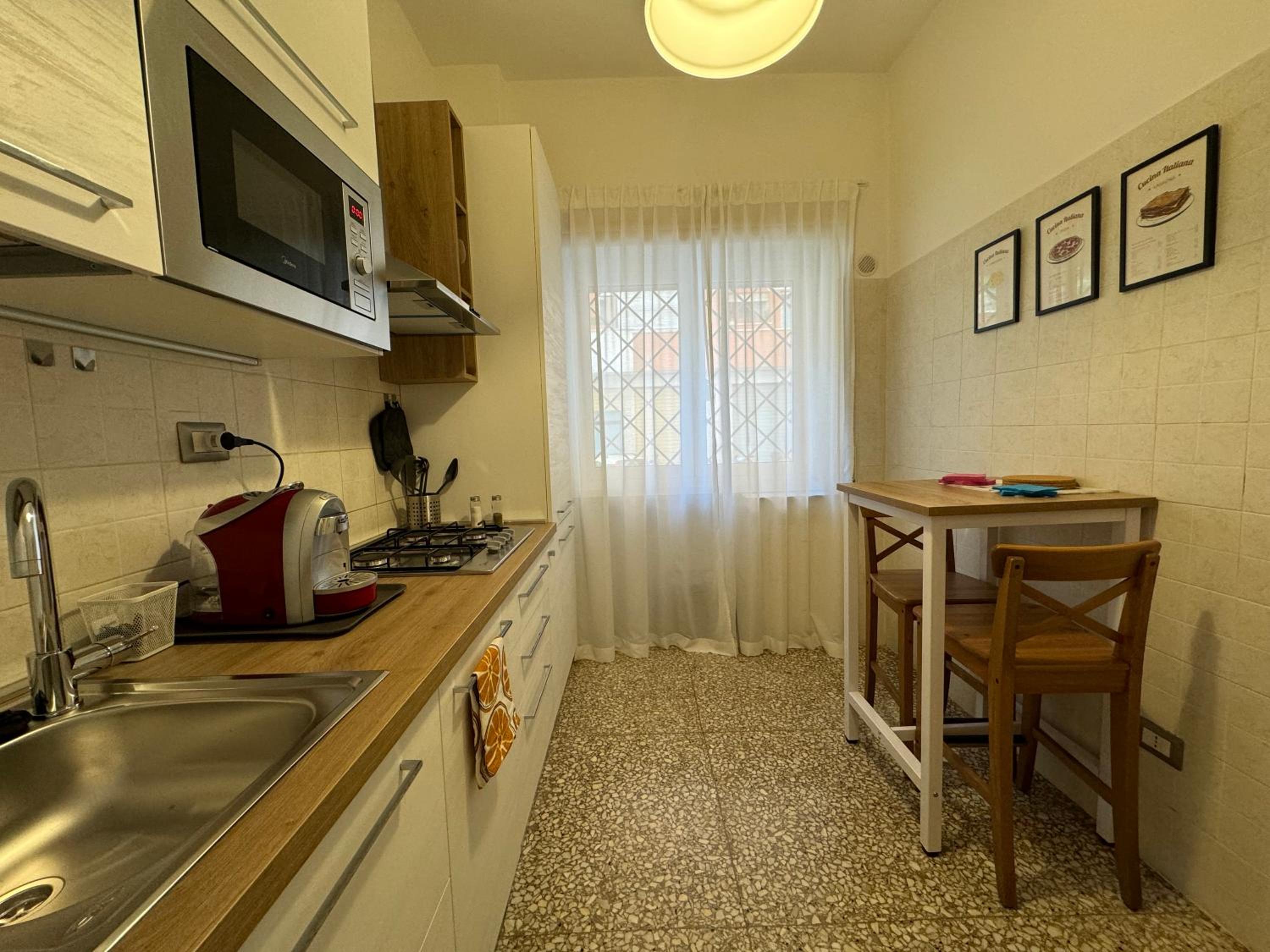 One-Bedroom Apartment photo 2