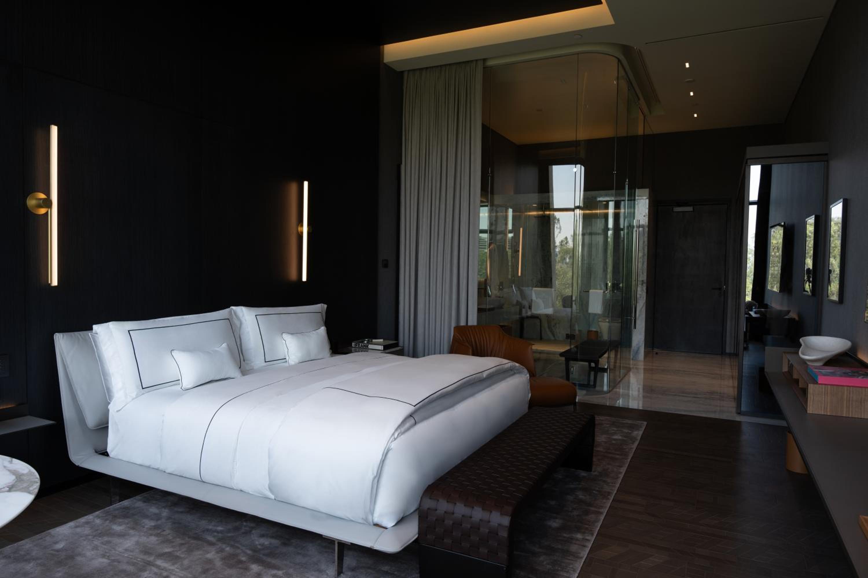 Suite with City View - Photo 2