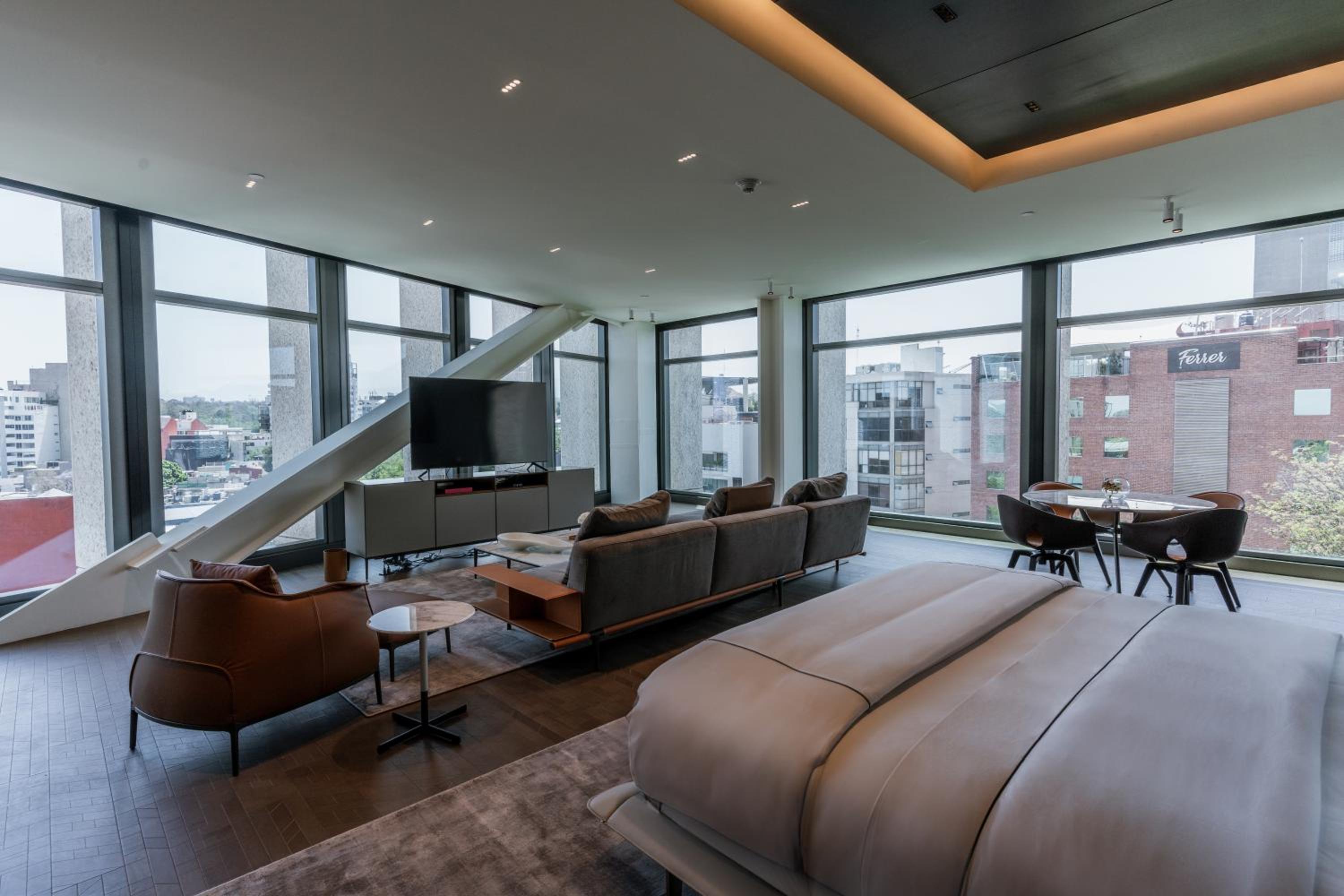 Presidential Suite photo 1