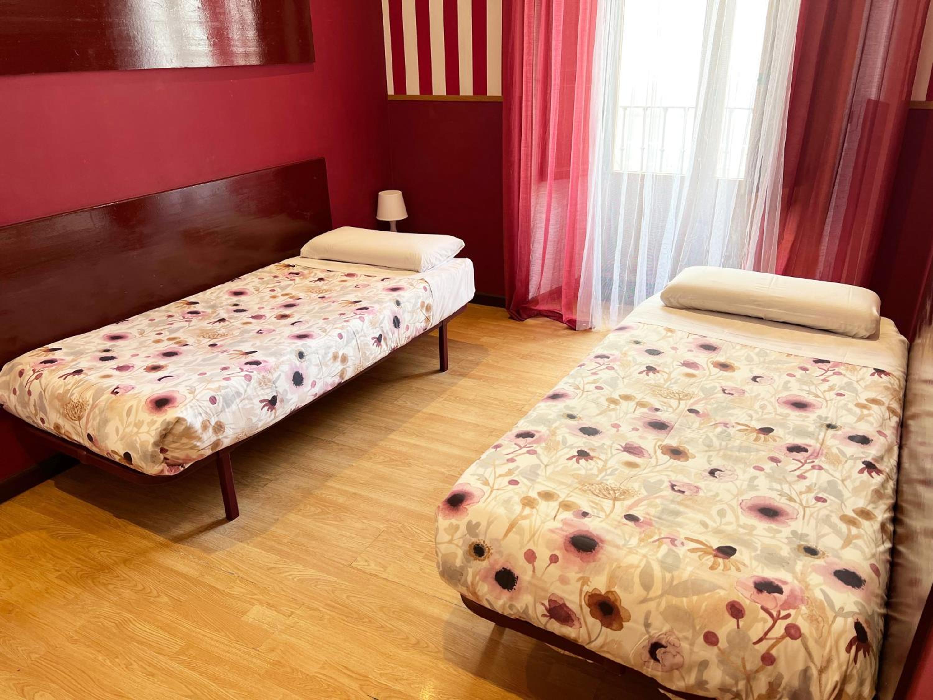 Habitación Doble con Baño Compartido