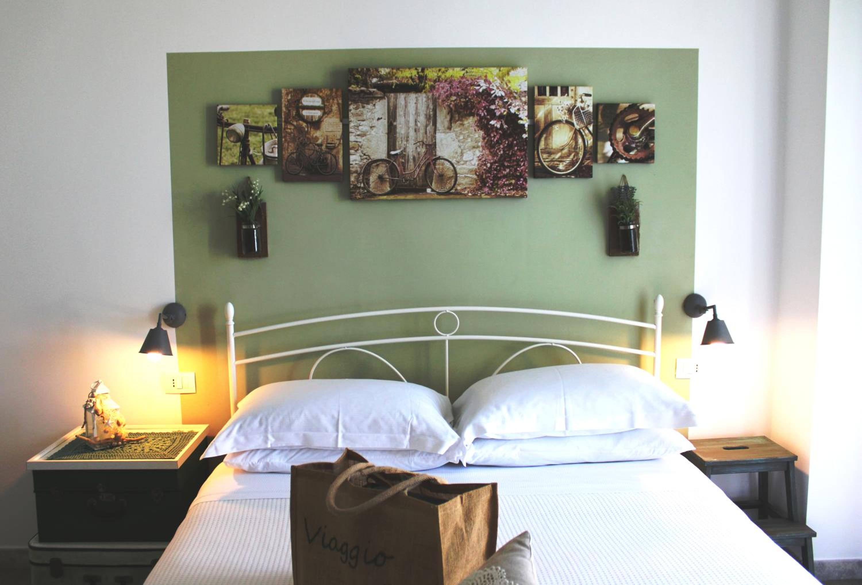 Deluxe Room - Photo 10