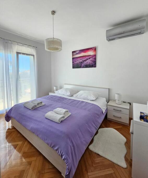 Three-Bedroom Apartment - Photo 5
