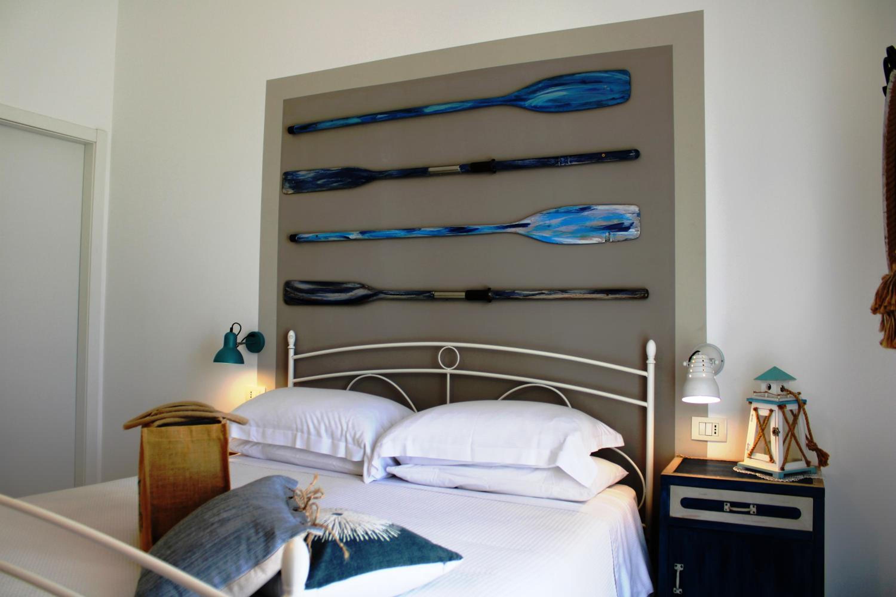 Deluxe Room - Photo 19