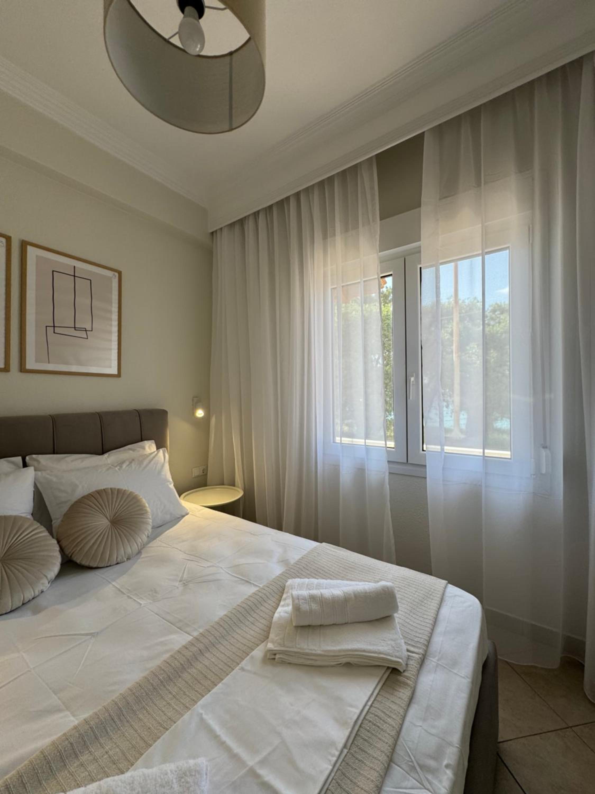 Two-Bedroom Apartment with Sea View photo 2