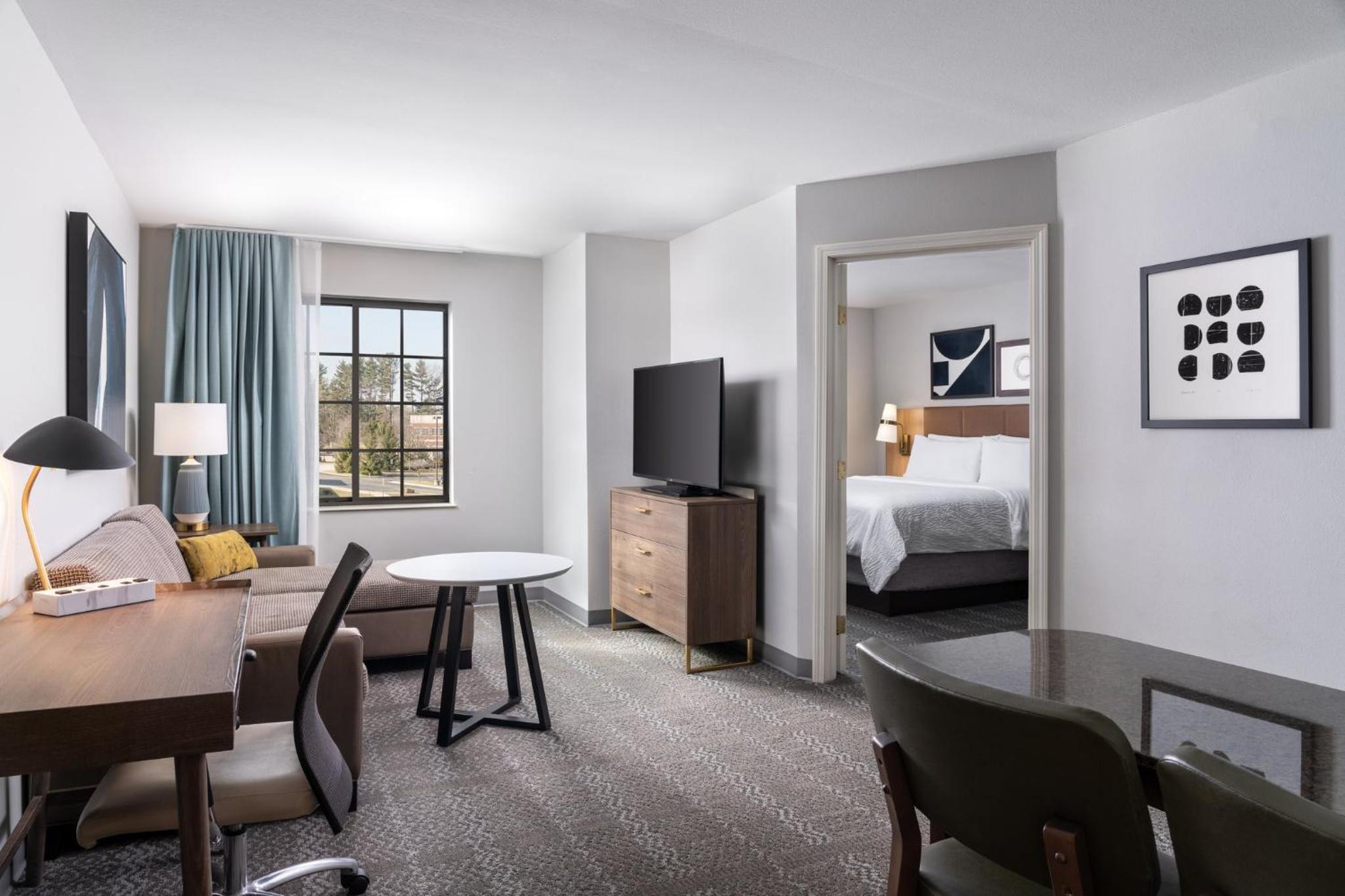 One-Bedroom King Suite - Photo 3