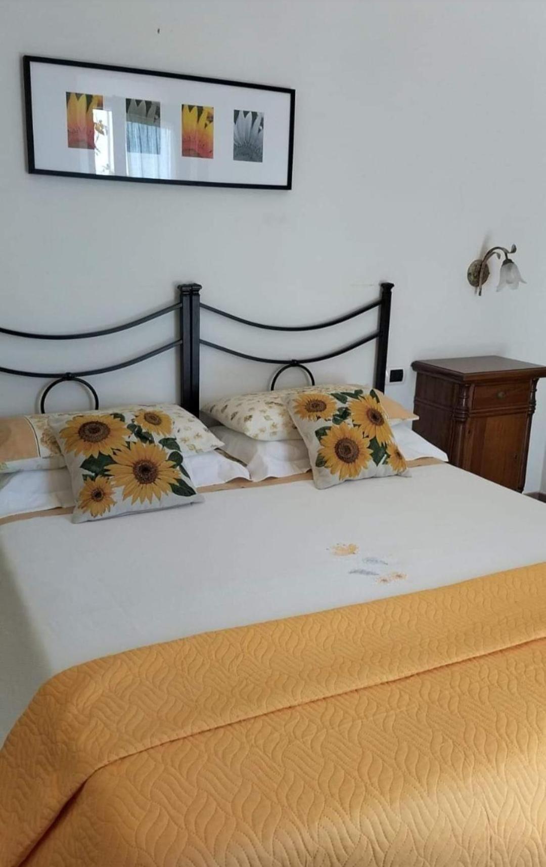 Double or Twin Room with Private Bathroom photo 1