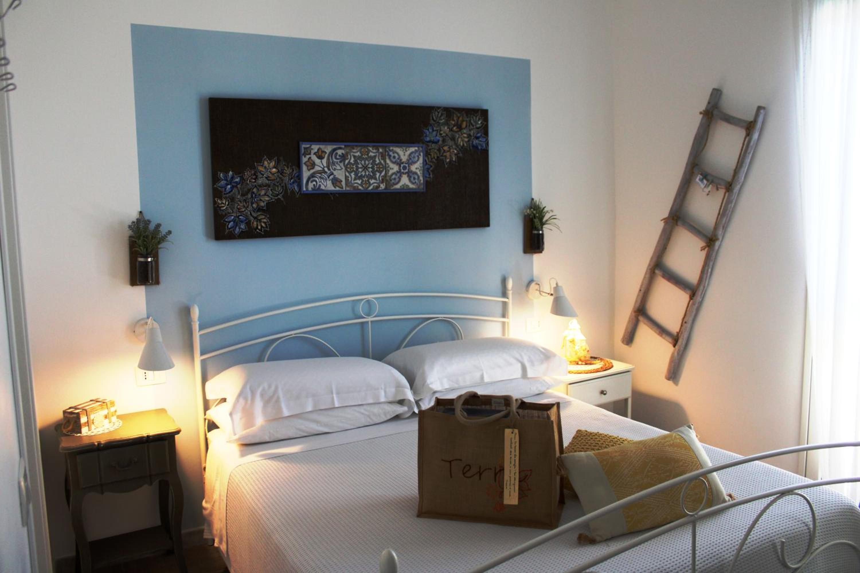 Deluxe Room - Photo 4