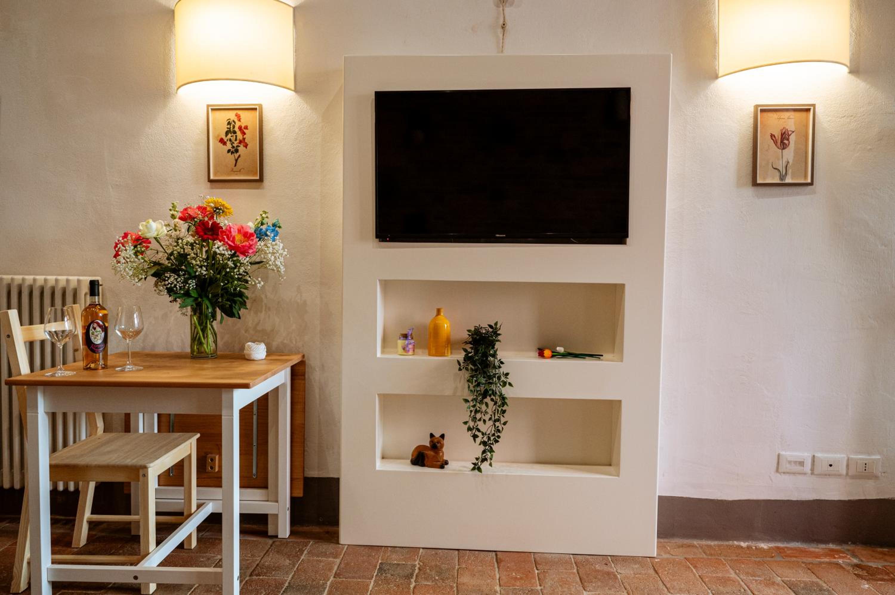 Family Room - Photo 7
