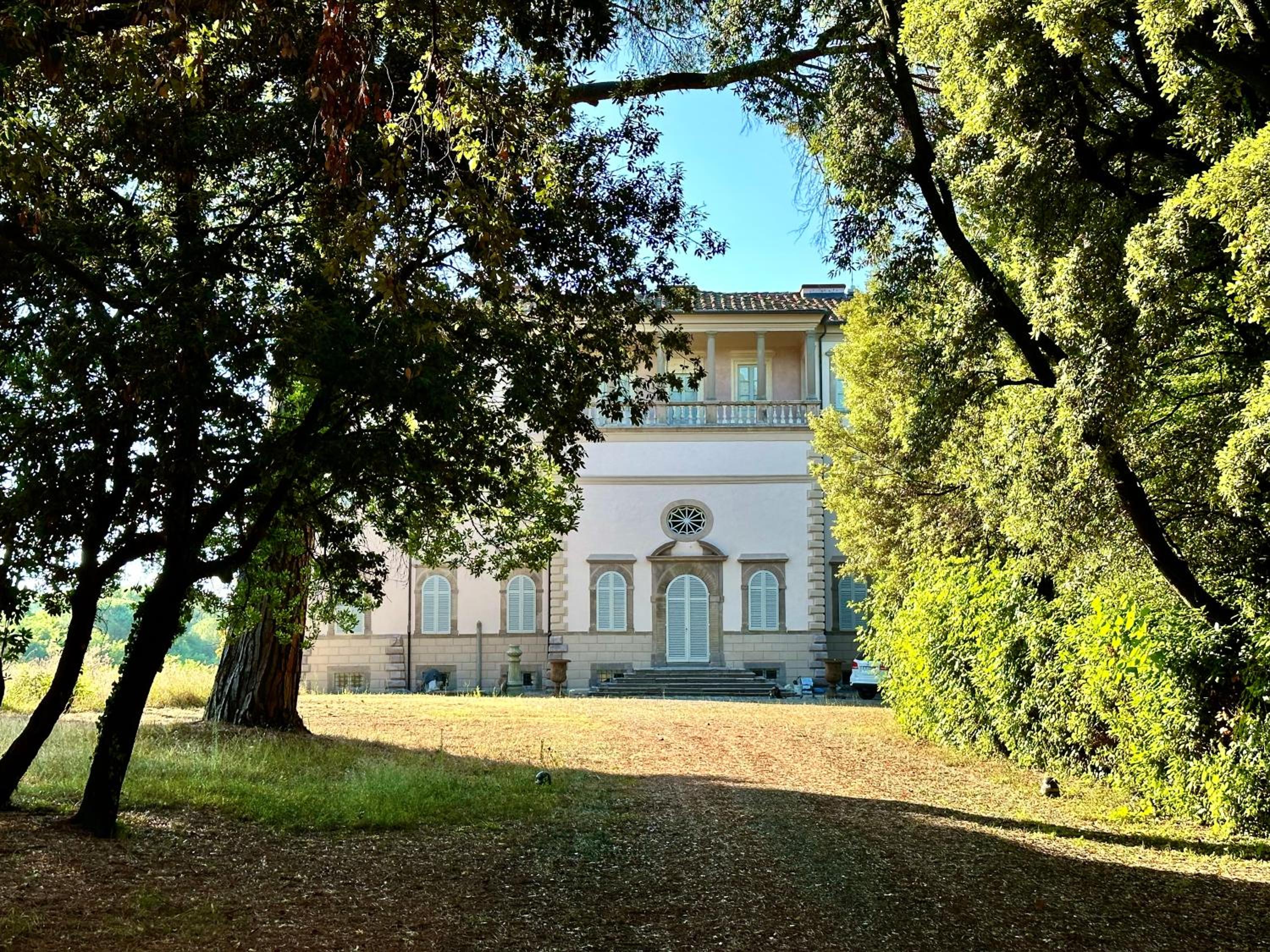 Villa photo 3