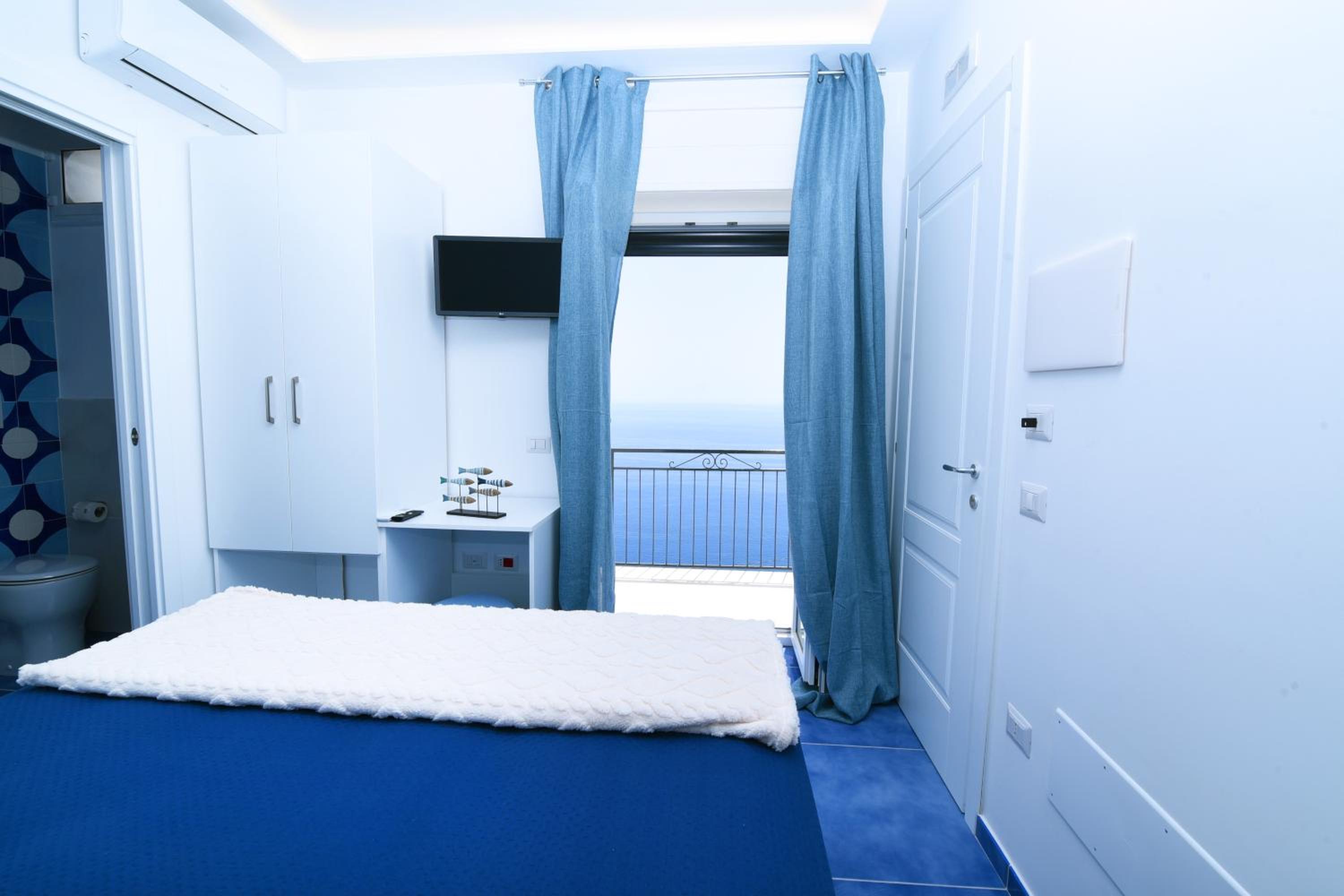 Deluxe Double Room with Sea View