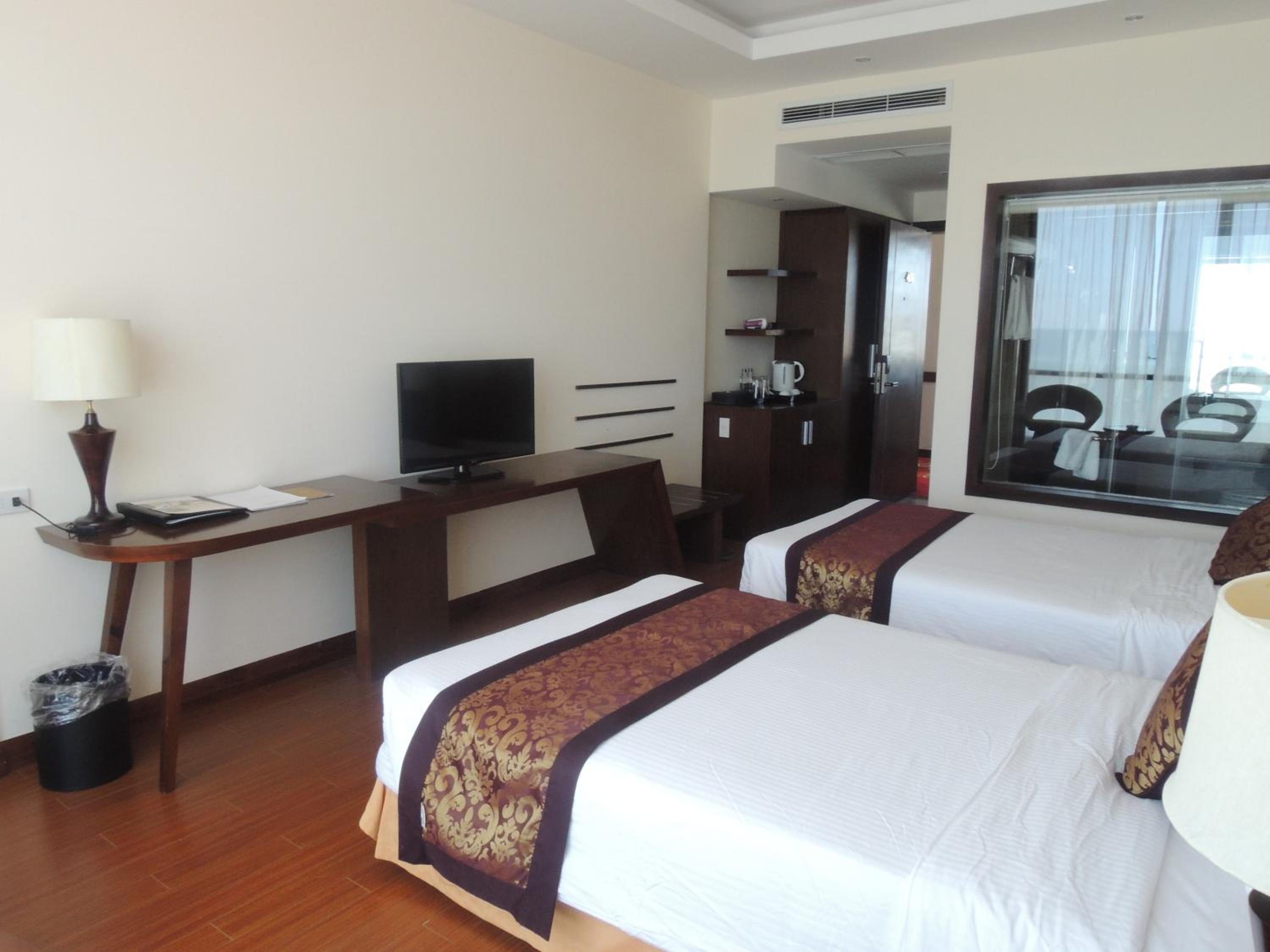 Deluxe Twin Room photo 3